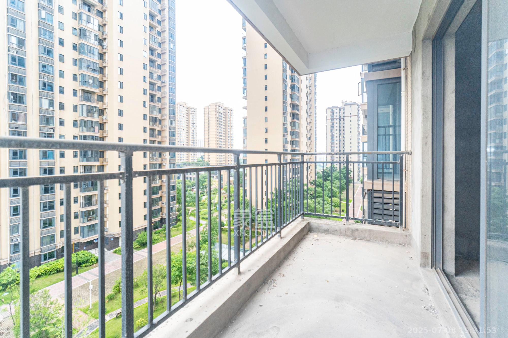 永宏万家里 4室2厅2卫 108.0万 永宏万家里 4室2厅2卫 108.0万阳台