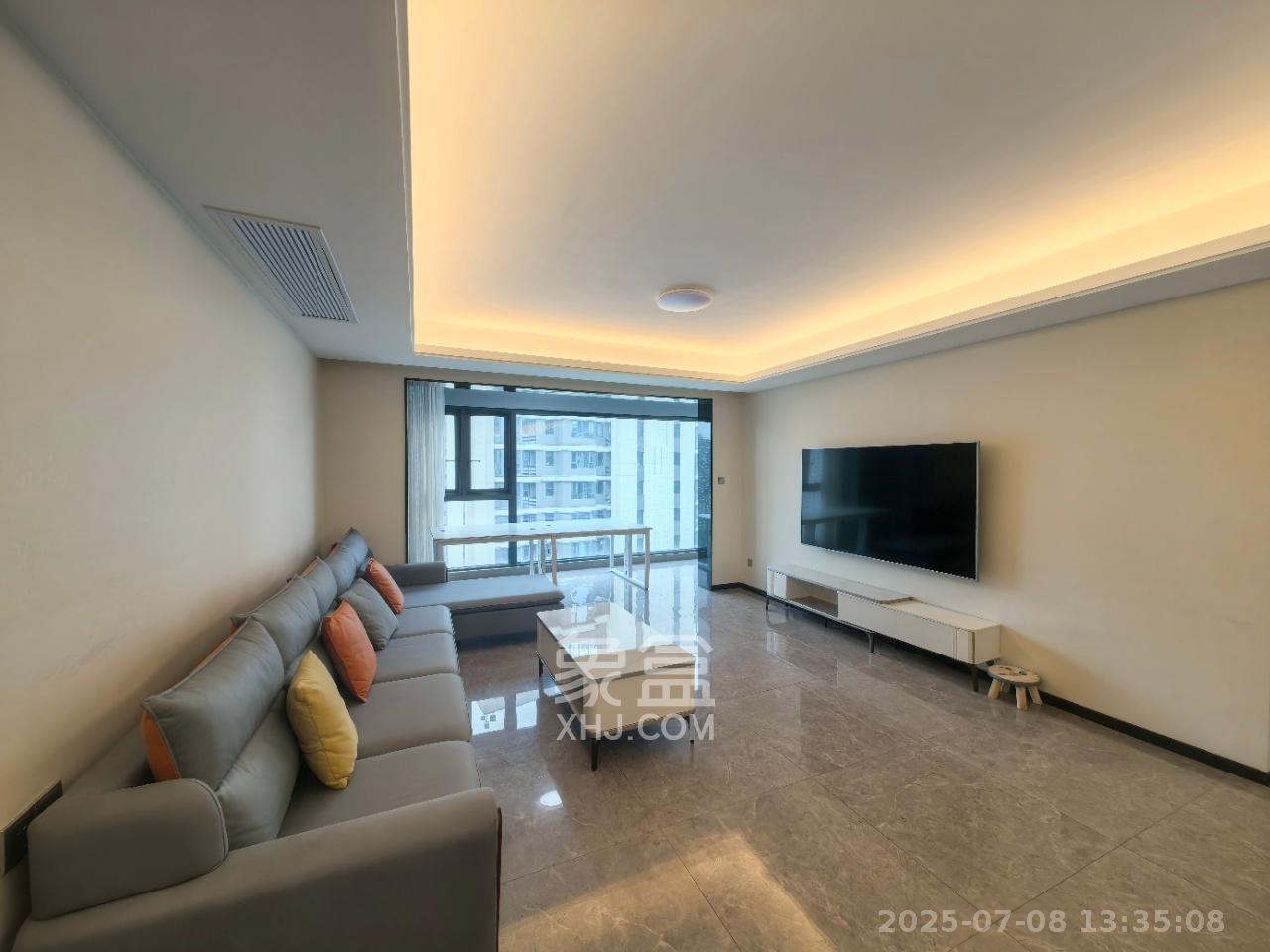 中海阅溪府  5室2厅2卫   4500.00元/月