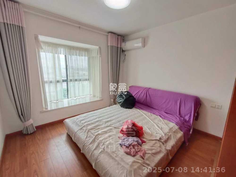 东鼎紫园  3室2厅2卫    2200.0元/月 东鼎紫园  3室2厅2卫    2200.0元/月室内图