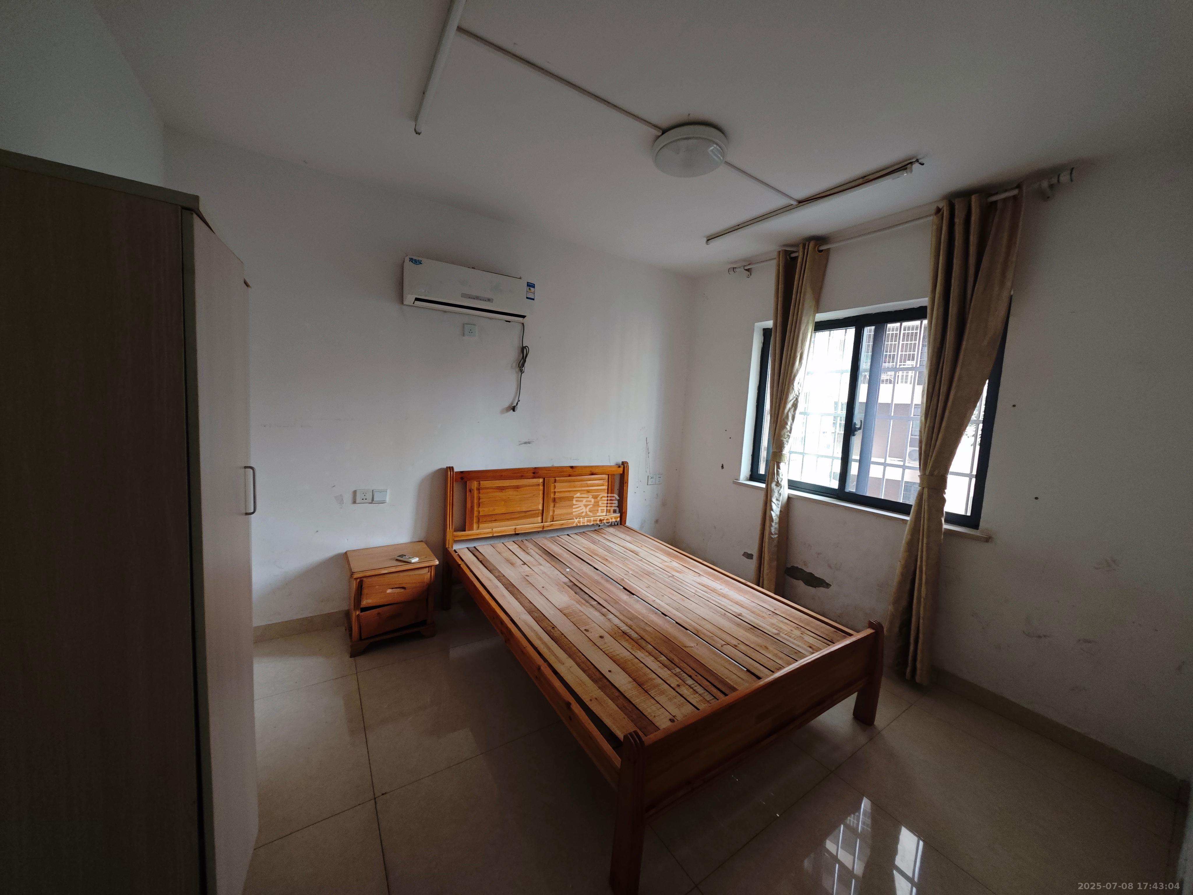 上峰苑(兰亭玥岛) 2室2厅1卫 1800.0元/月 上峰苑(兰亭玥岛) 2室2厅1卫 1800.0元/月室内图