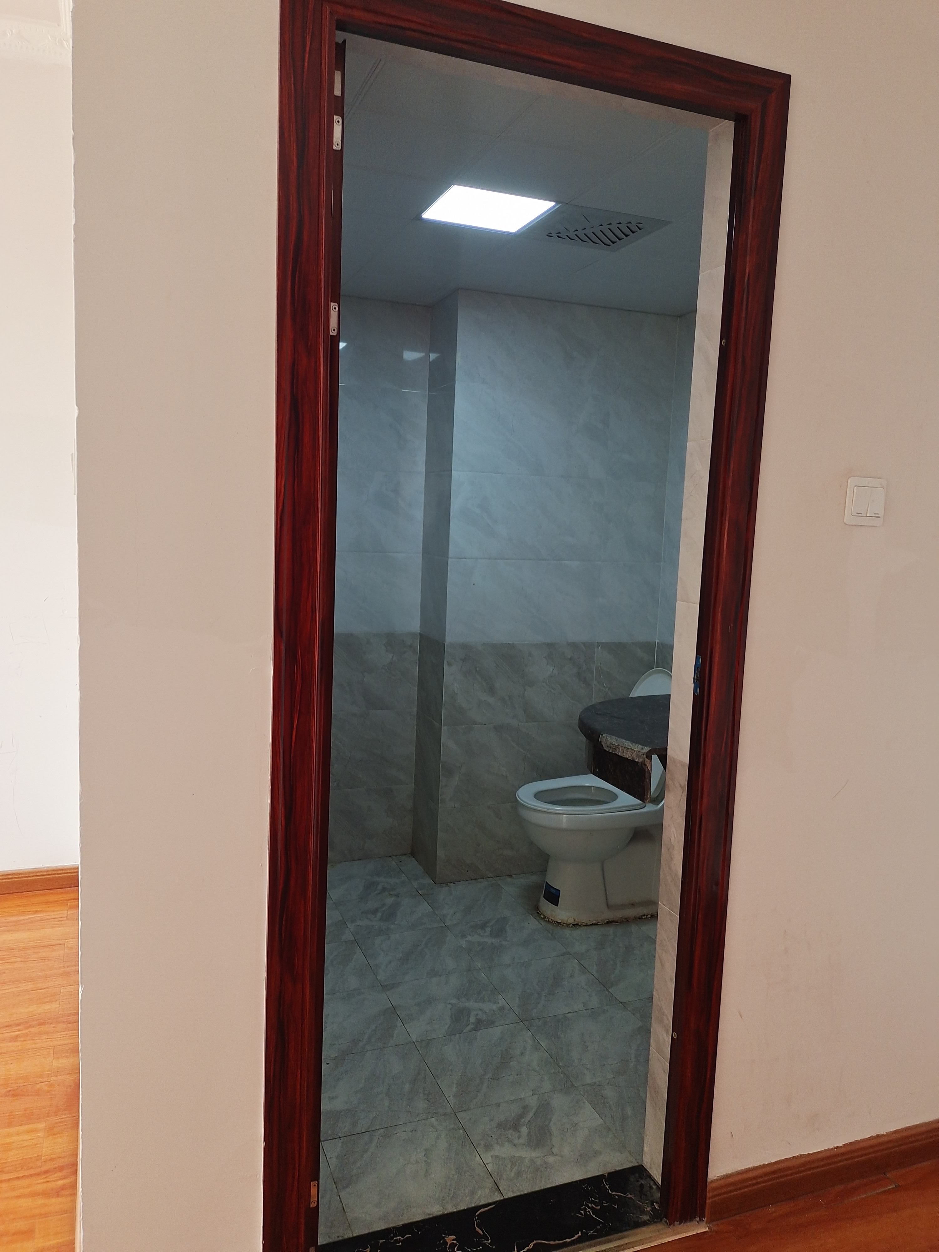 南门口安置小区一期 3室2厅2卫 2000.0元/月 南门口安置小区一期 3室2厅2卫 2000.0元/月室内图