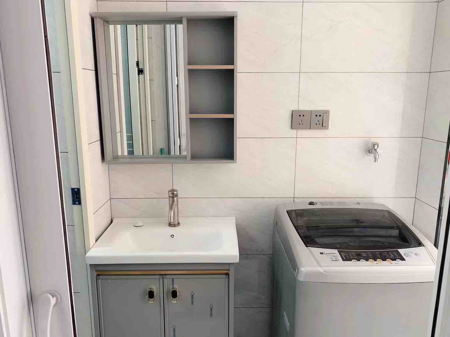 海博星都  1室1厅1卫   1500.00元/月室内图