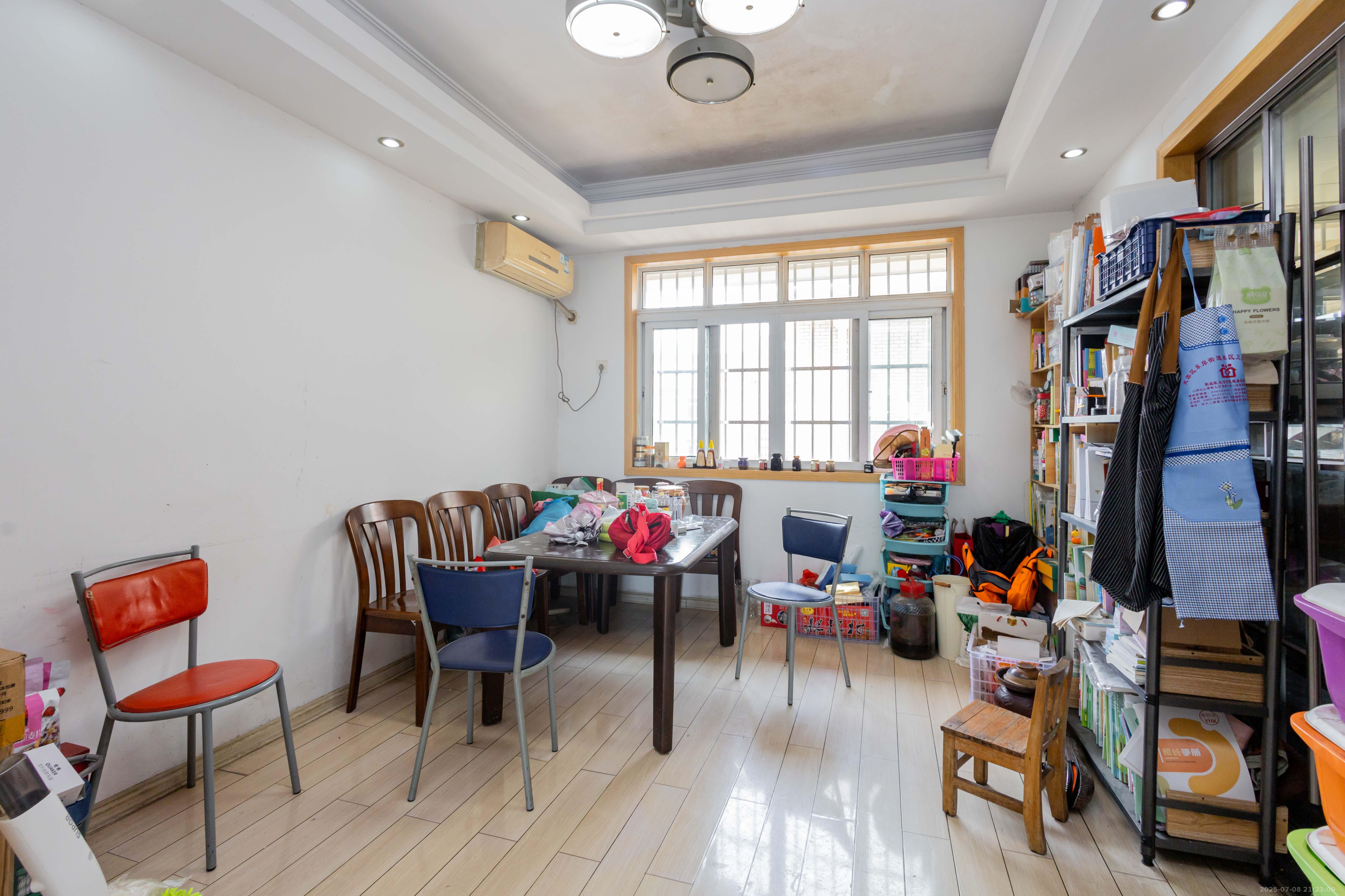 嘉盛和园  3室2厅2卫    85.0万卧室