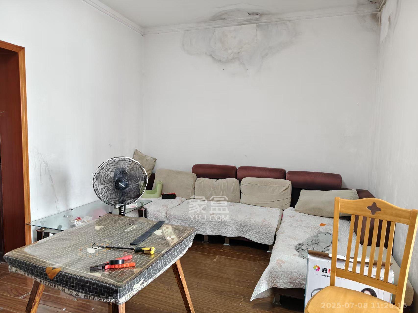 桂花公寓  2室2厅1卫    1200.0元/月 桂花公寓  2室2厅1卫    1200.0元/月室内图