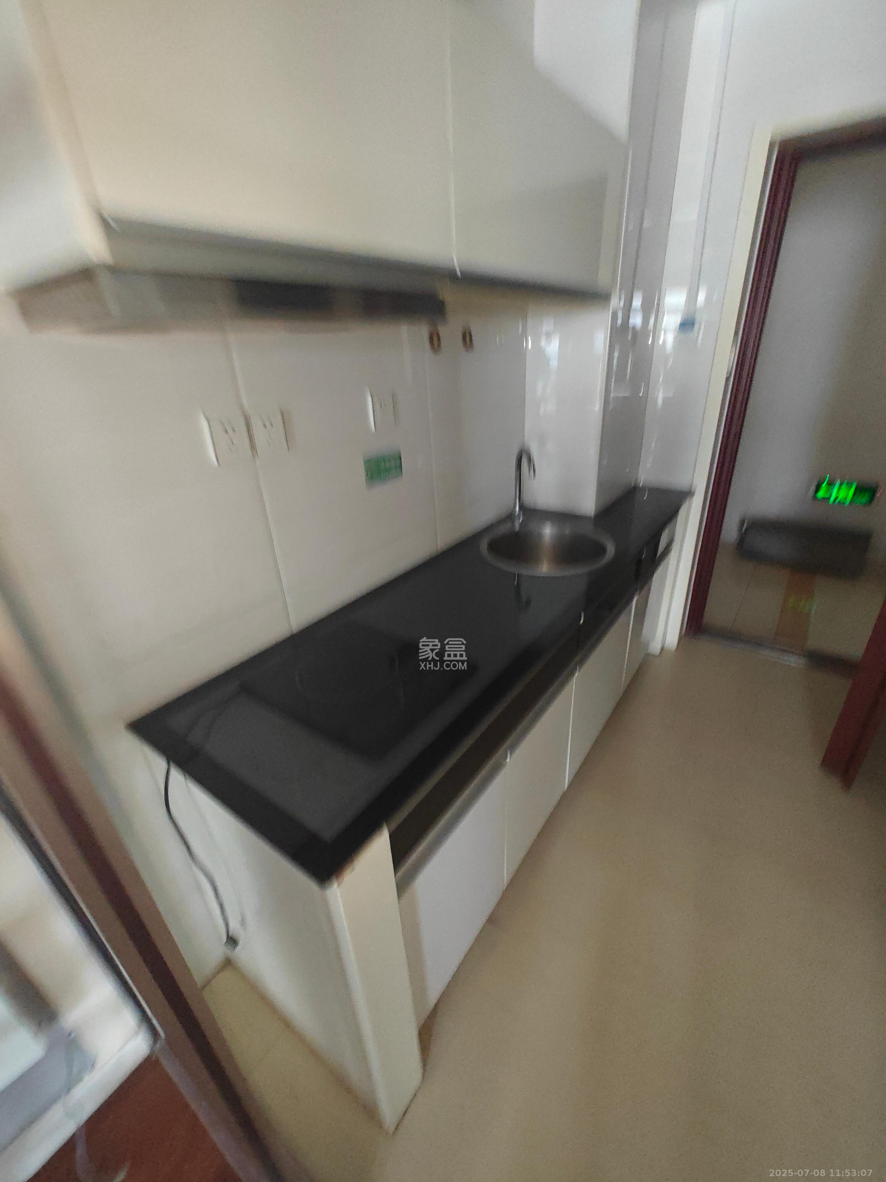 壹号公馆  1室1厅1卫    2300.0元/月 壹号公馆  1室1厅1卫    2300.0元/月室内图