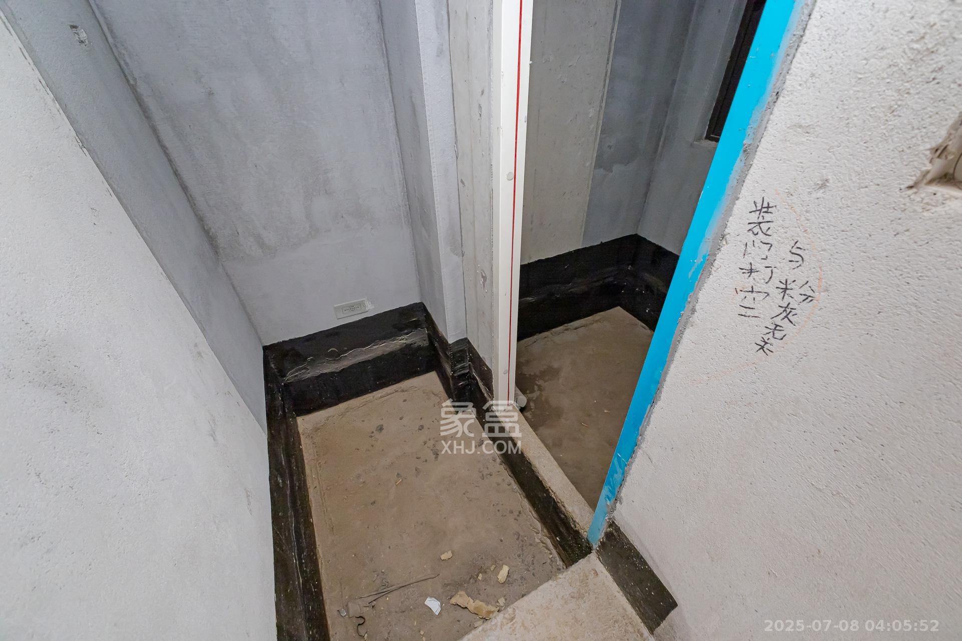 润和湘江天地D区 4室2厅2卫 135.0万 润和湘江天地D区 4室2厅2卫 135.0万卫生间