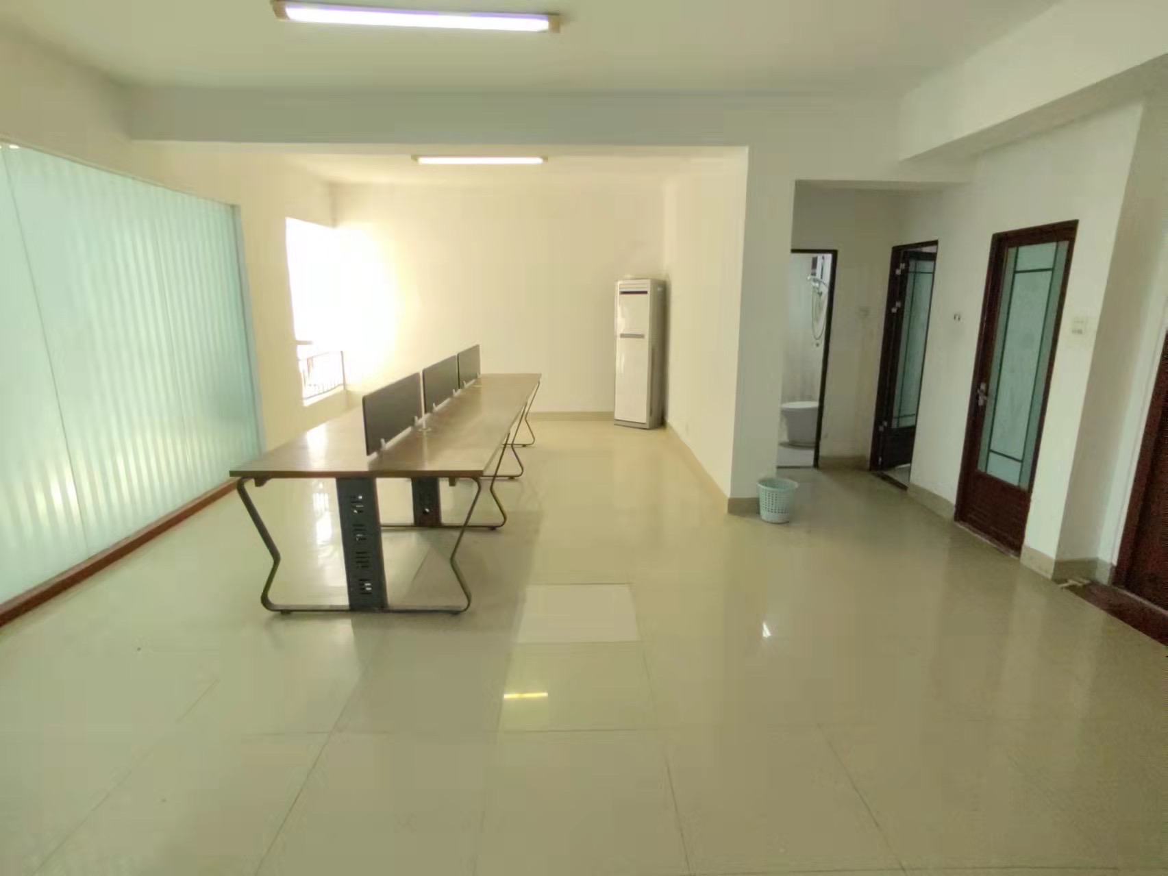 宝华海景 4室2厅2卫 4300.0元/月 宝华海景 4室2厅2卫 4300.0元/月室内图