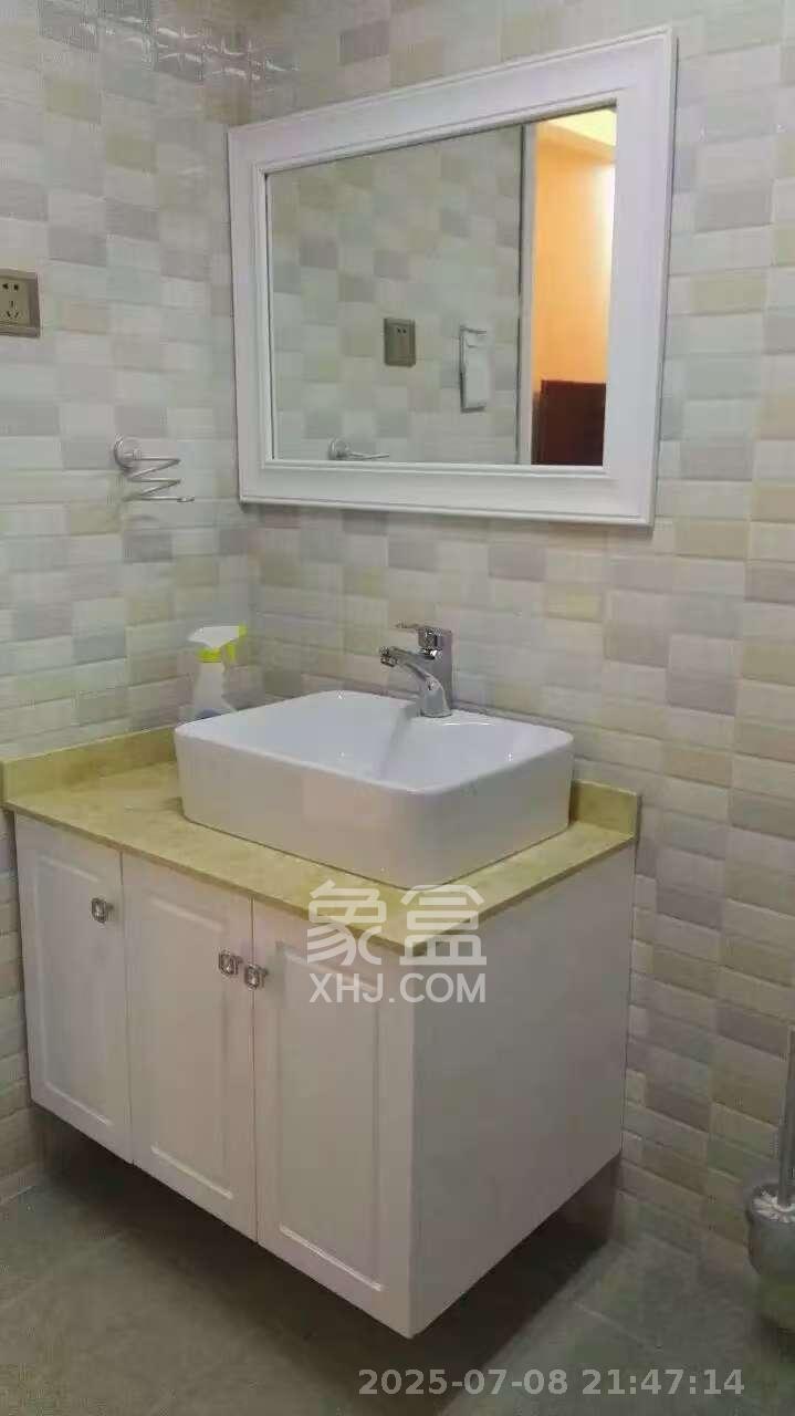 山水湾  1室1厅1卫   1500.00元/月室内图