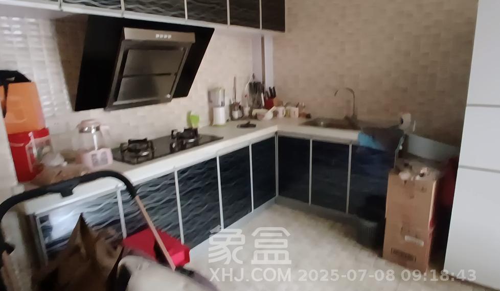 钱隆樽品(一、二、三期)  1室1厅1卫   1700.00元/月室内图