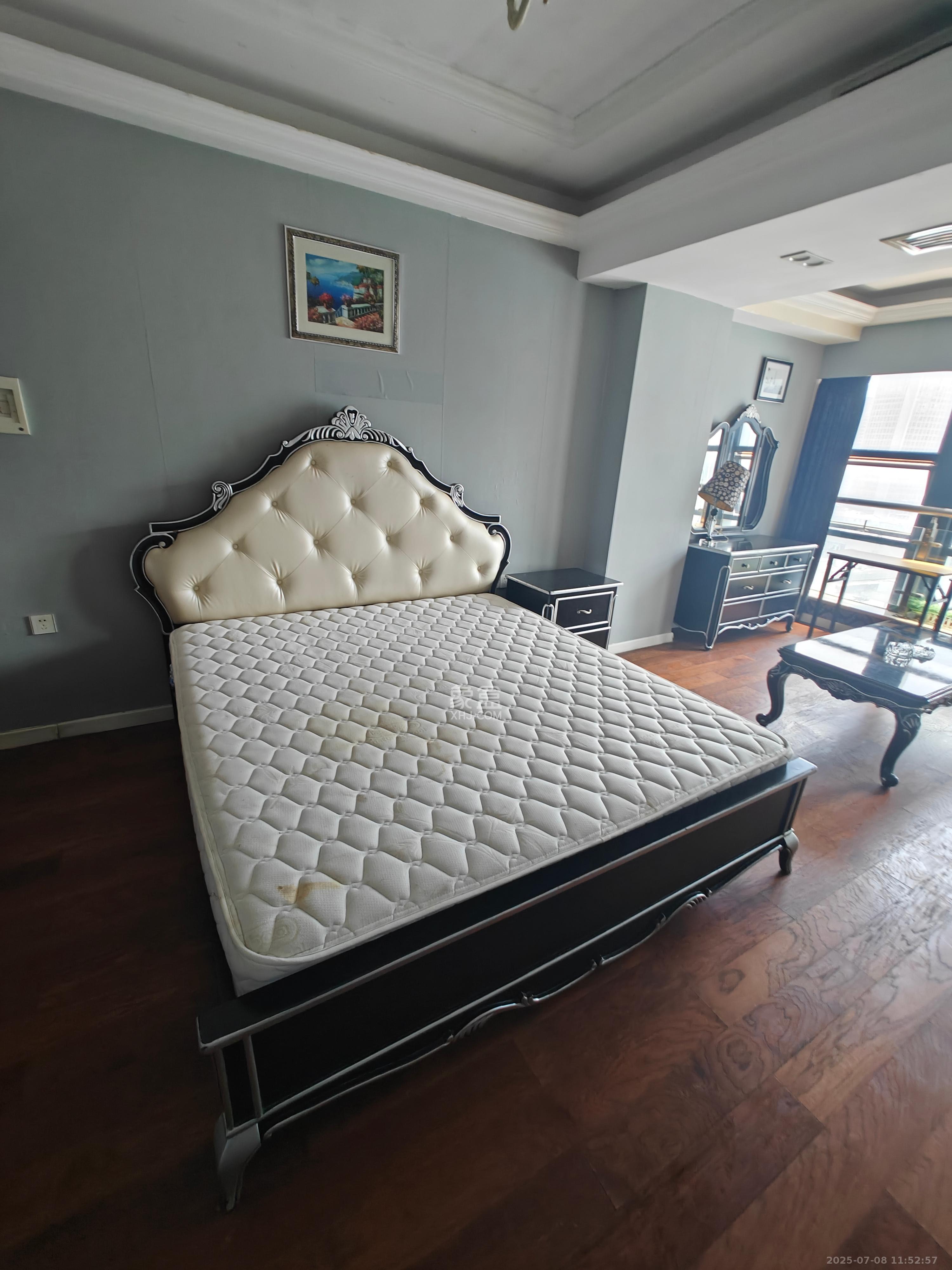 壹号公馆  1室1厅1卫    2300.0元/月 壹号公馆  1室1厅1卫    2300.0元/月