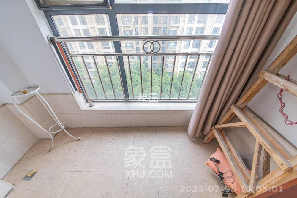 长盛岚庭  3室2厅1卫    2600.0元/月 长盛岚庭  3室2厅1卫    2600.0元/月室内图