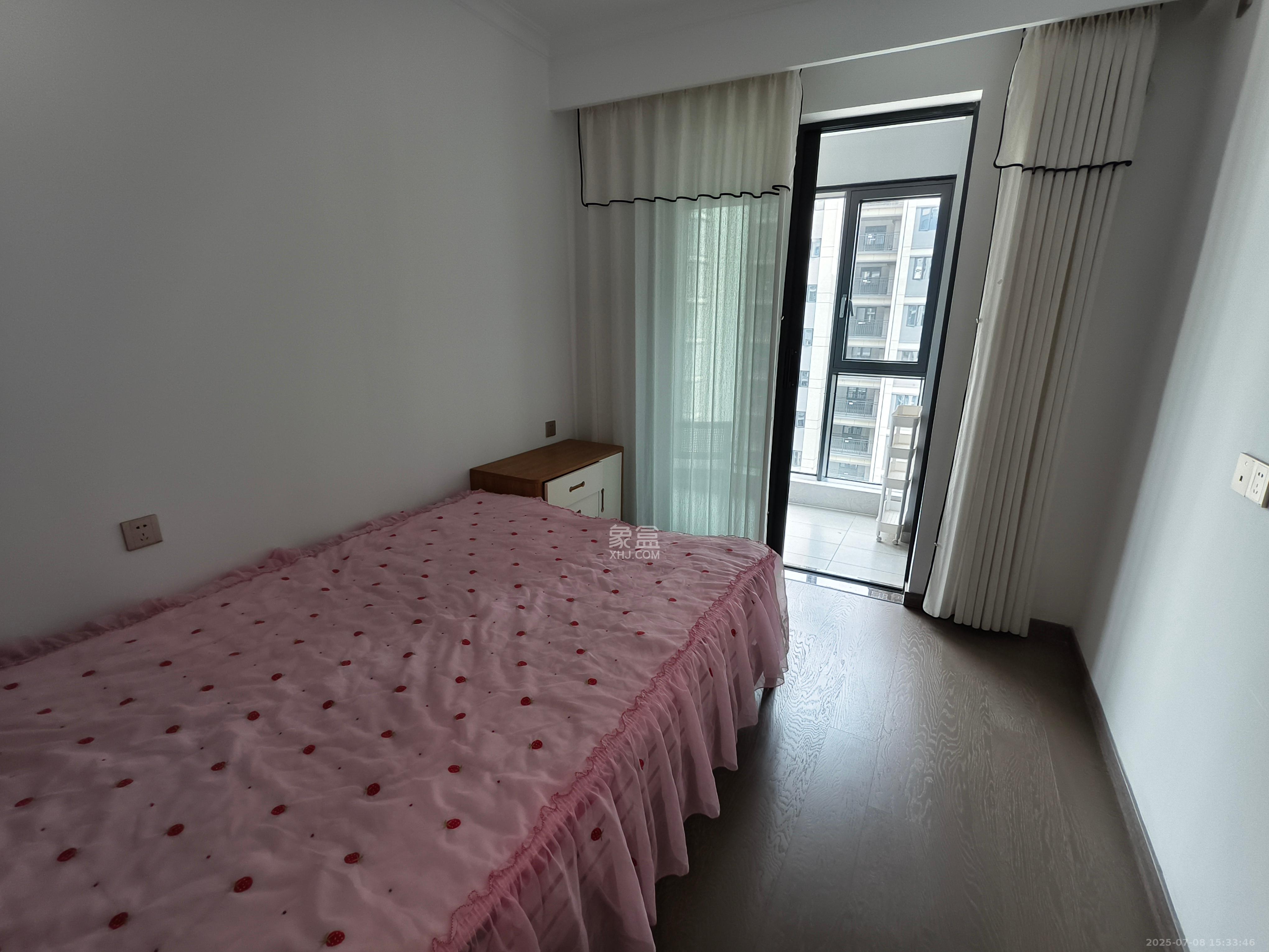 江悦和鸣  3室2厅2卫   4200.00元/月室内图