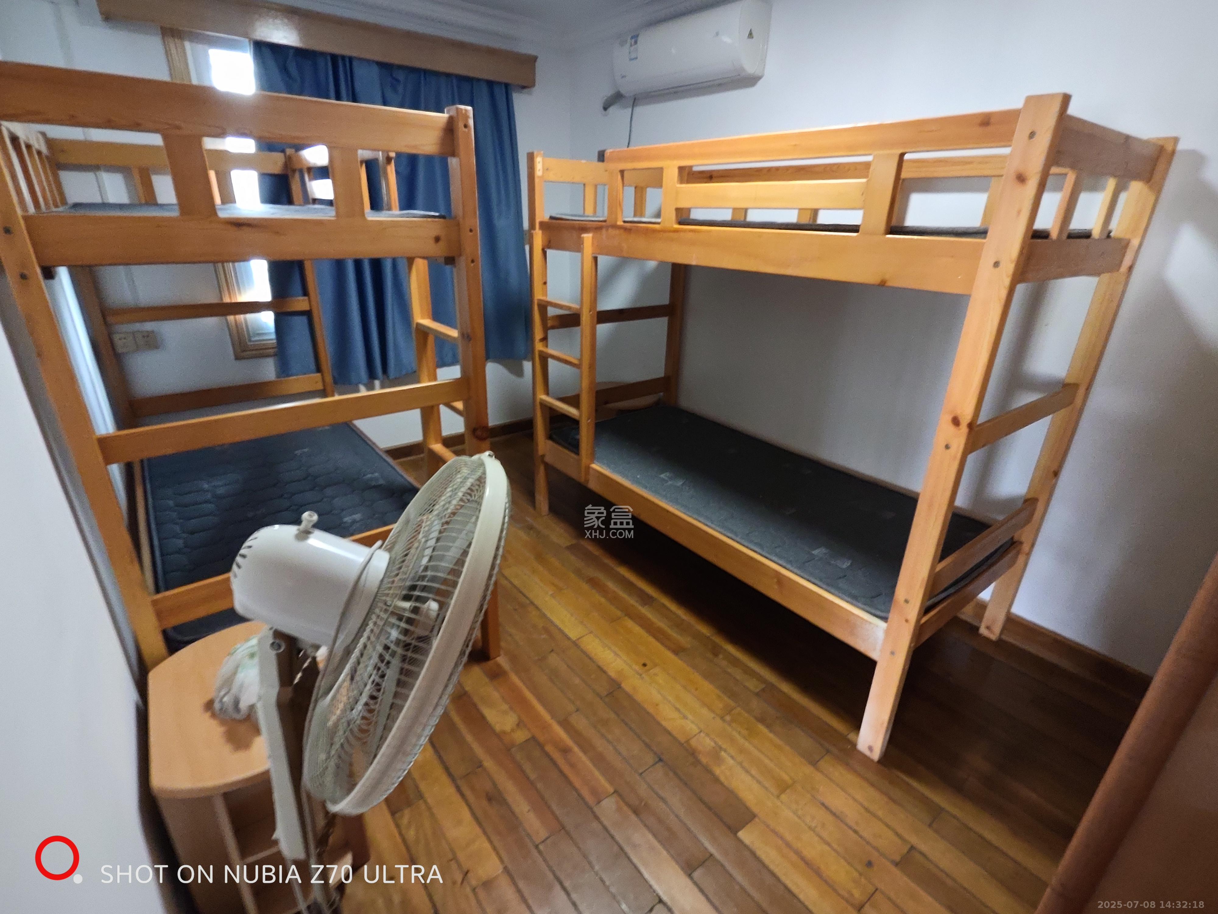 西湖新村  3室2厅1卫   2400.00元/月室内图