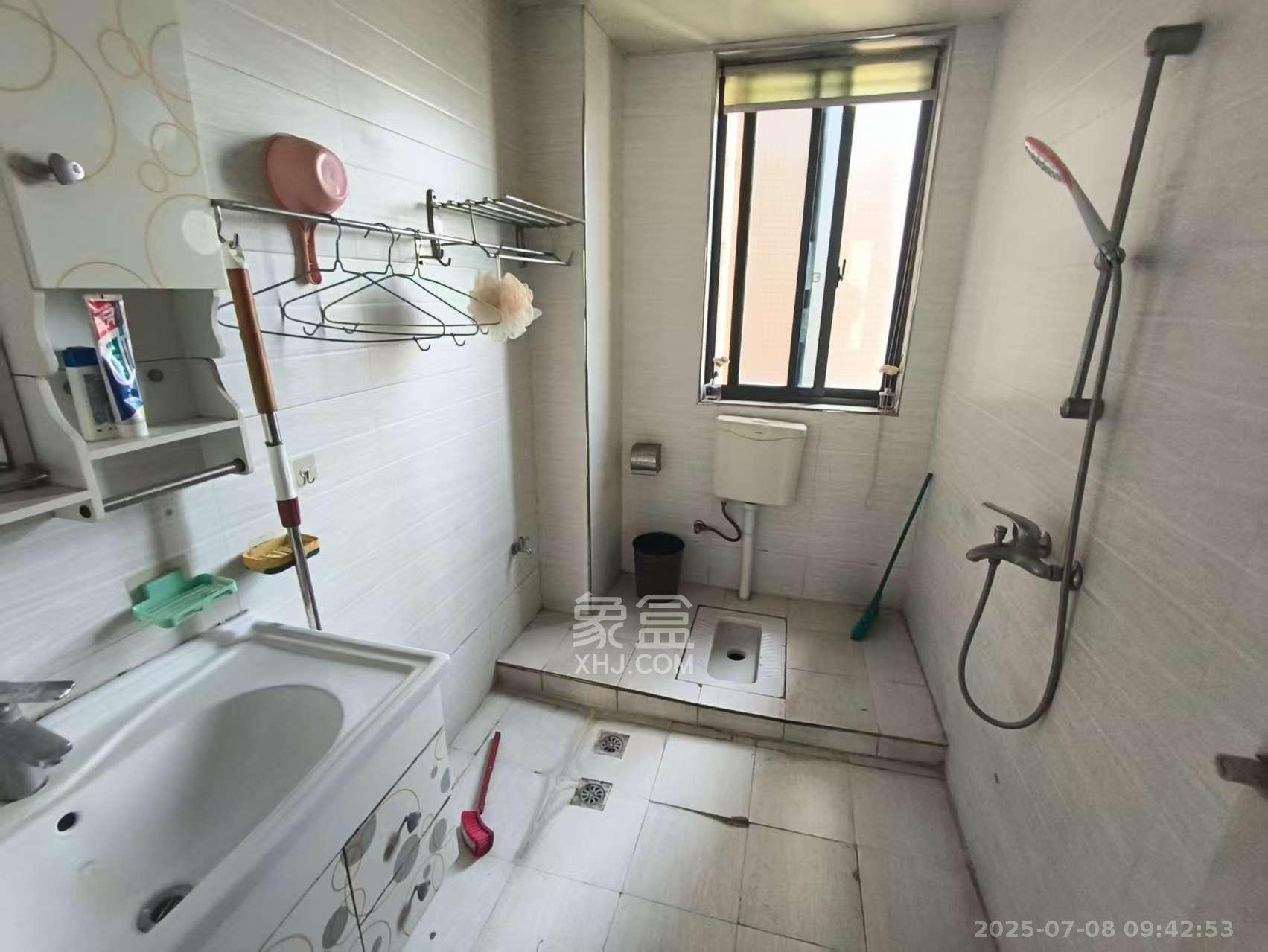 建鑫二期  3室2厅1卫   1600.00元/月室内图