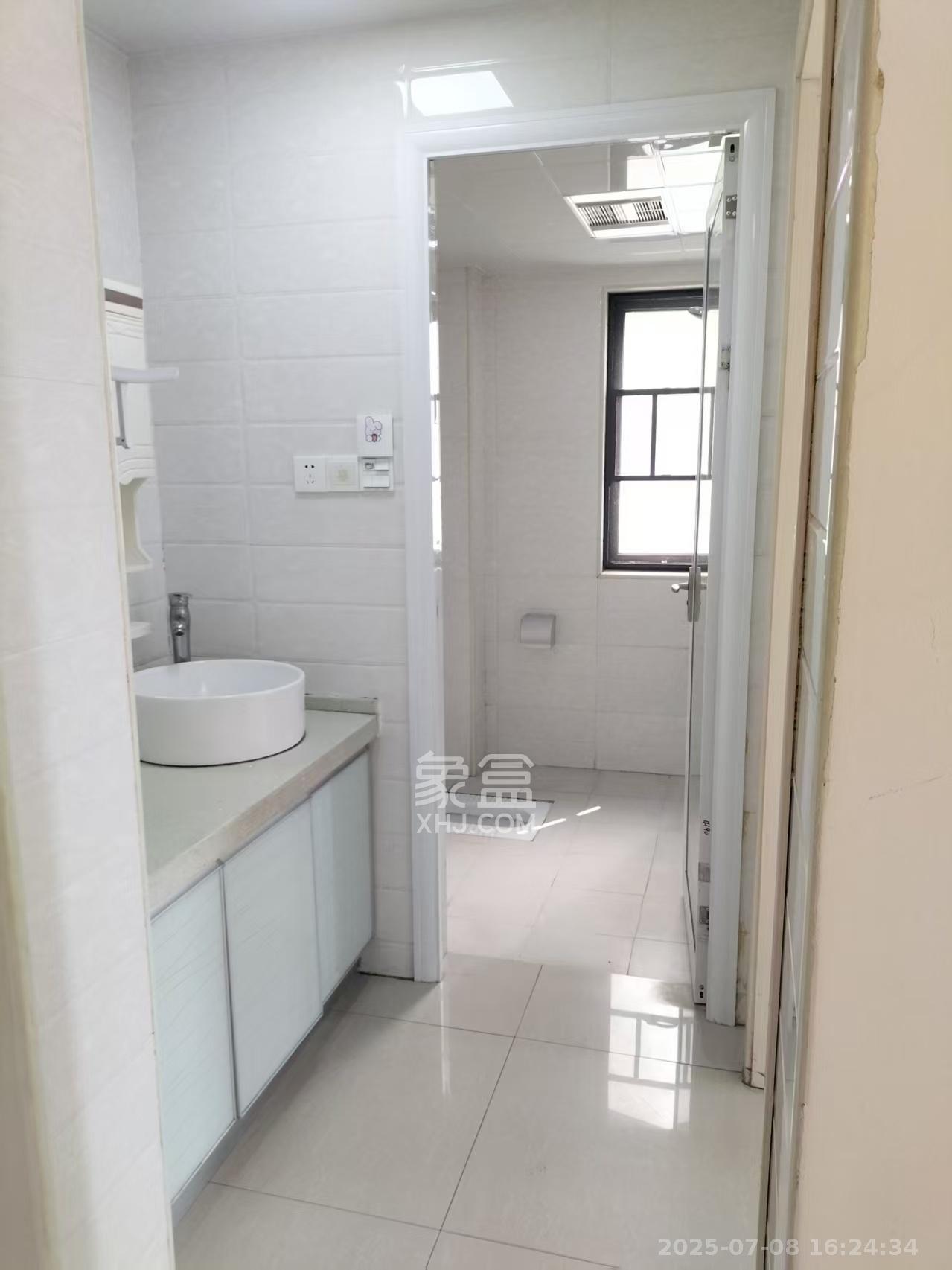 和泓梅溪四季  2室2厅1卫    2300.0元/月 和泓梅溪四季  2室2厅1卫    2300.0元/月室内图