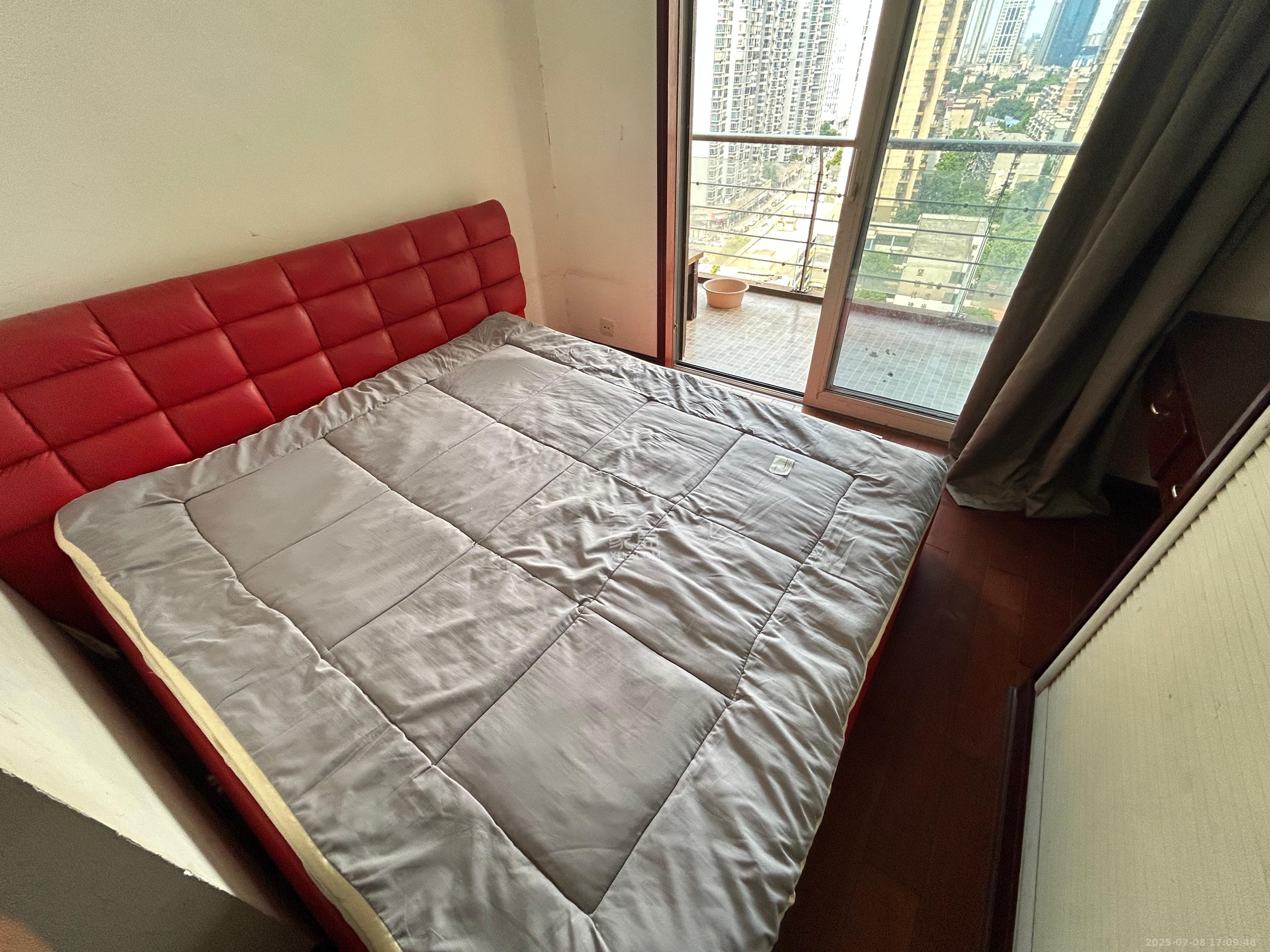 金色屋顶 3室2厅2卫 3200.0元/月 金色屋顶 3室2厅2卫 3200.0元/月室内图