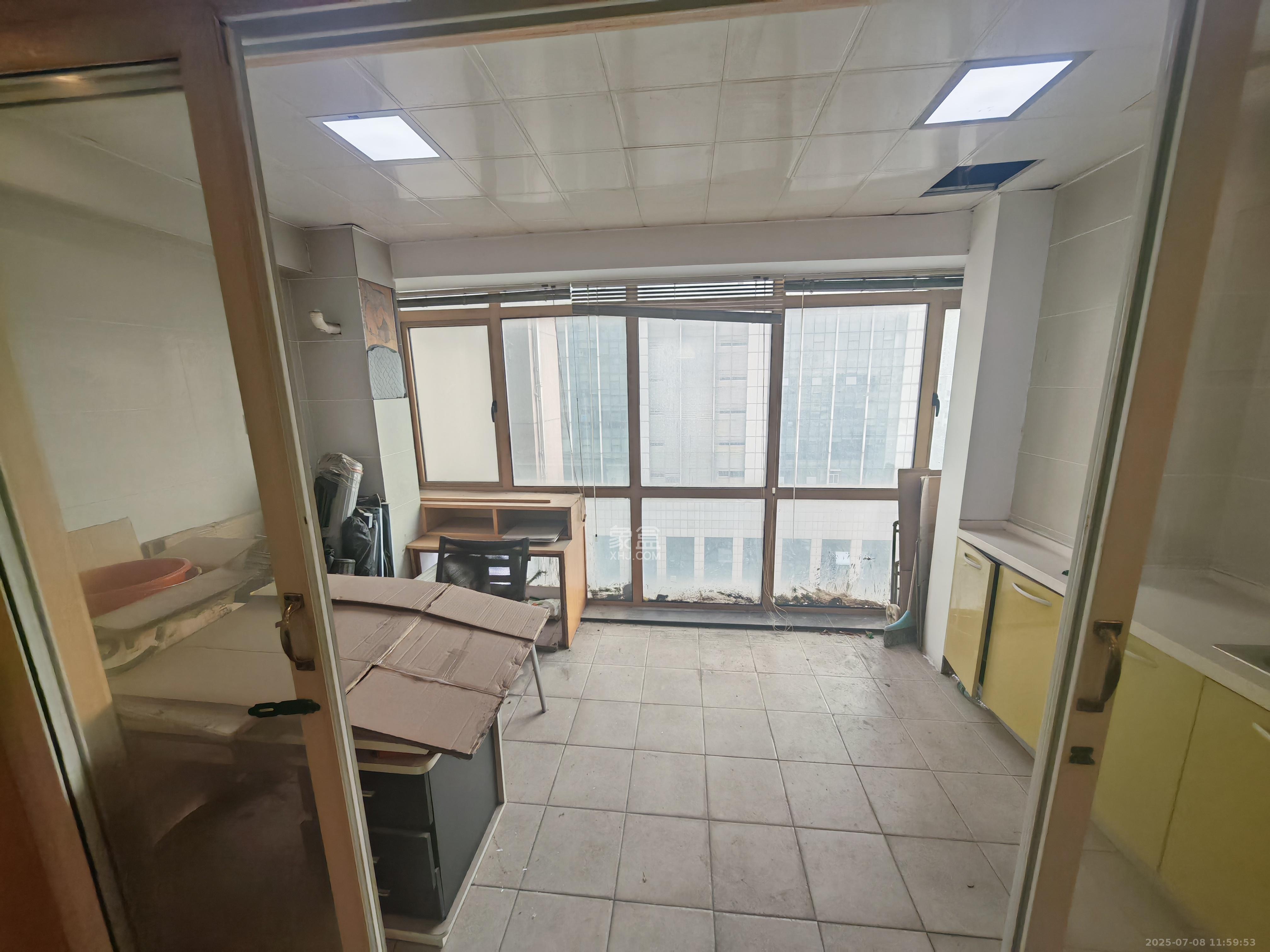 嘉盛国际广场 1室1厅1卫 2000.00元/月 嘉盛国际广场 1室1厅1卫 2000.00元/月室内图