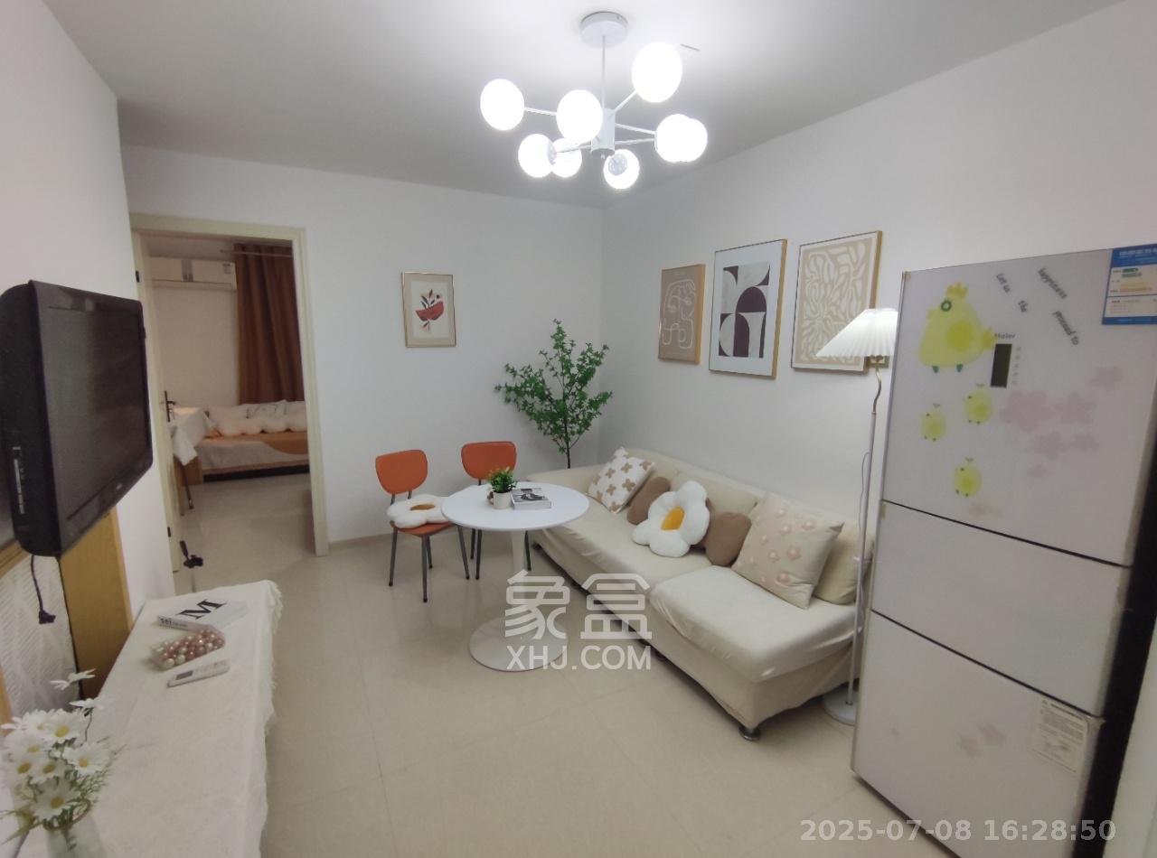 融圣国际 3室2厅2卫 3400.0元/月 融圣国际 3室2厅2卫 3400.0元/月室内图