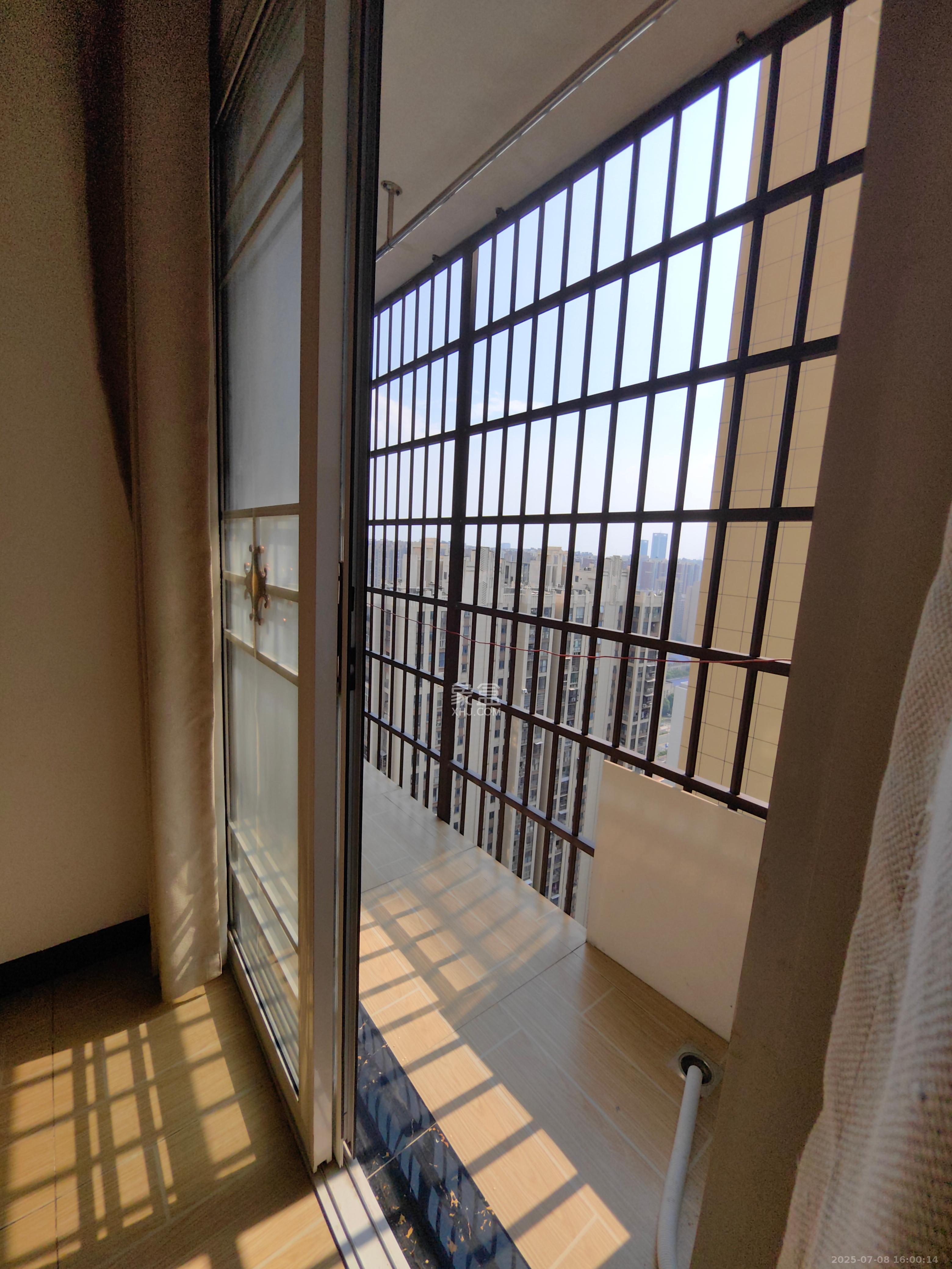 国泰九龙湾  1室0厅0卫    2000.0元/月室内图