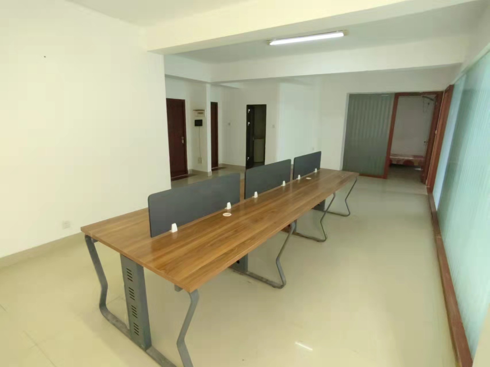 宝华海景 4室2厅2卫 4300.0元/月 宝华海景 4室2厅2卫 4300.0元/月室内图