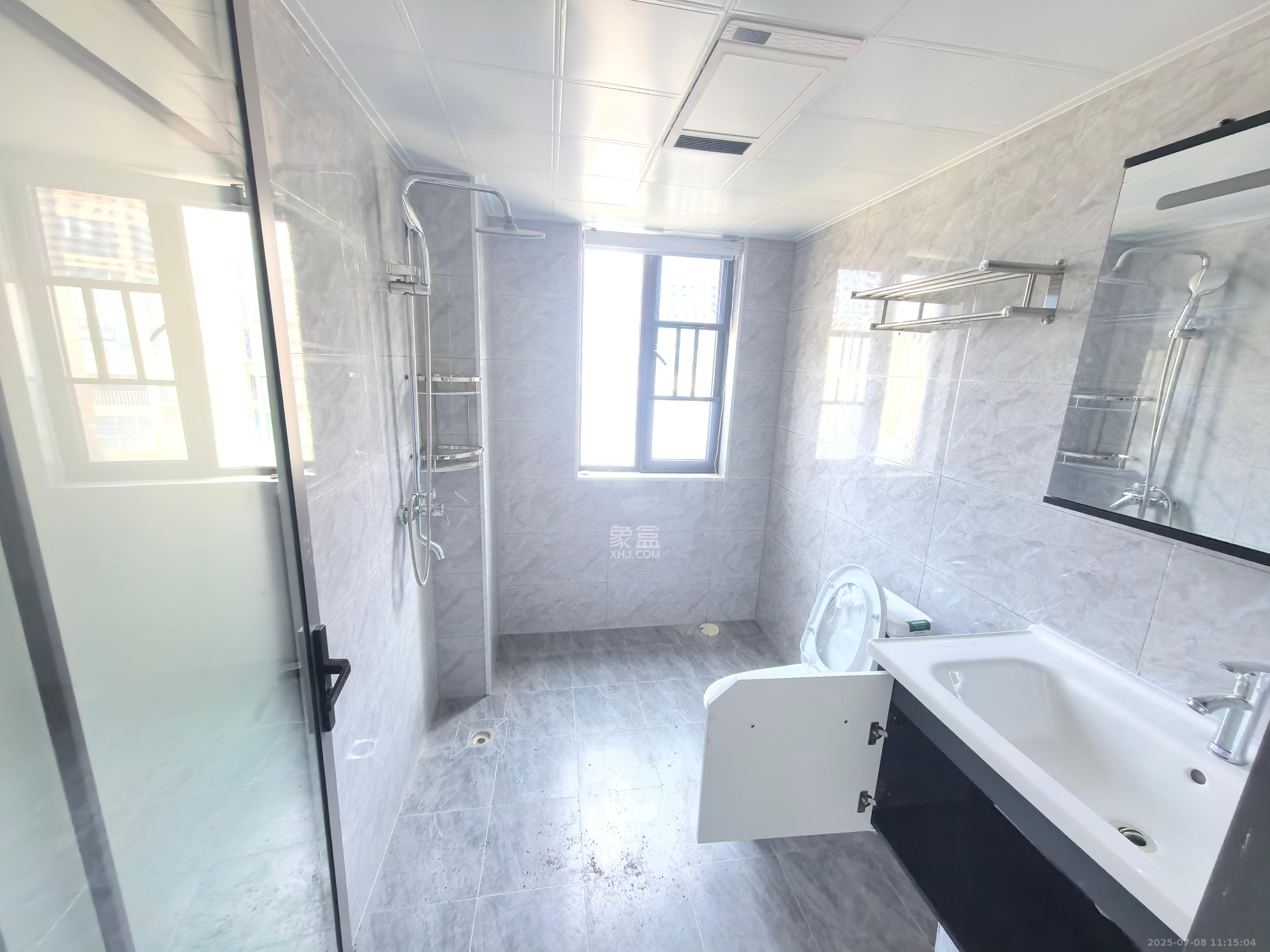 深业睿城 4室2厅2卫 3000.0元/月 深业睿城 4室2厅2卫 3000.0元/月室内图