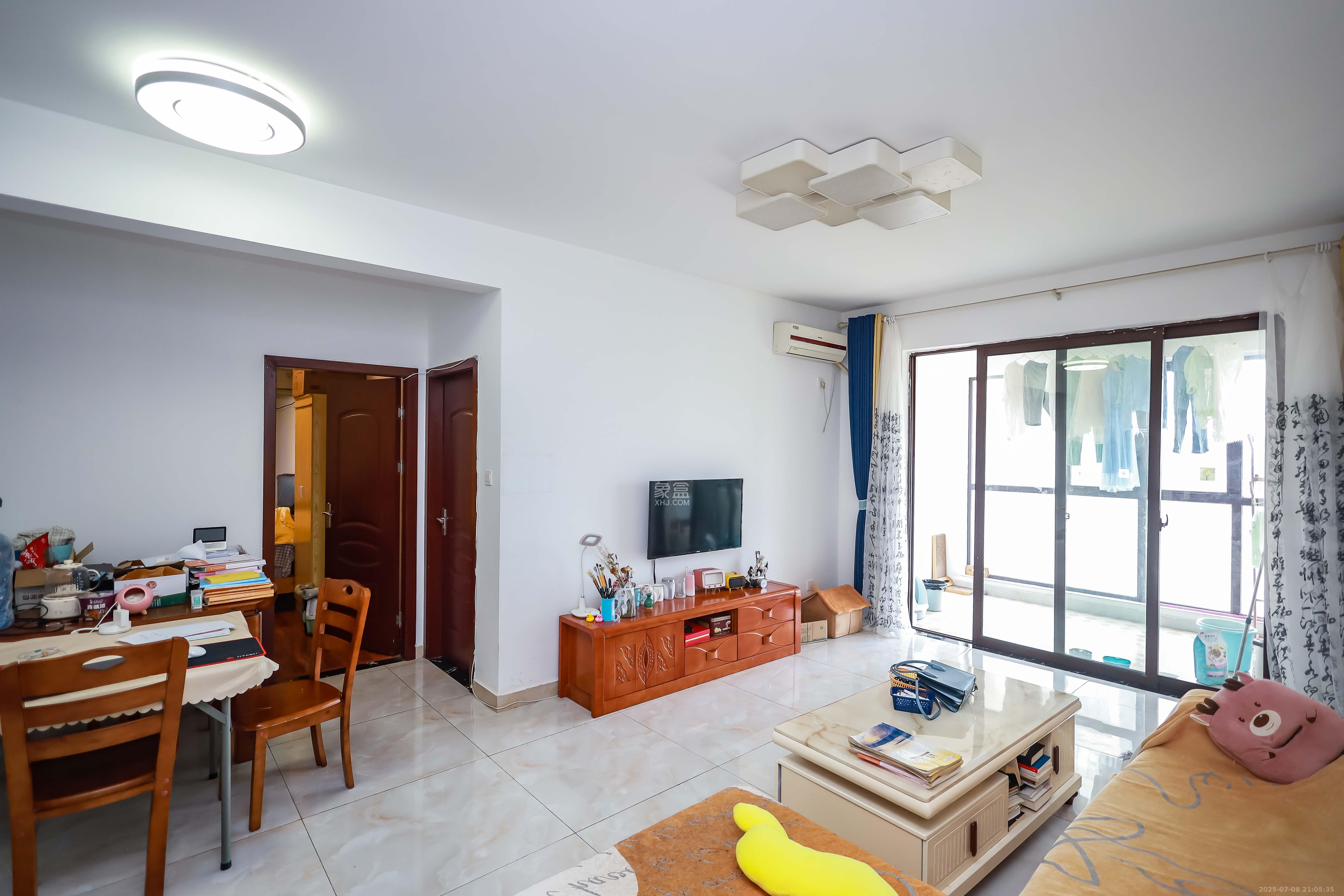 盛景谷山里 2室2厅1卫 75.0万 盛景谷山里 2室2厅1卫 75.0万客厅