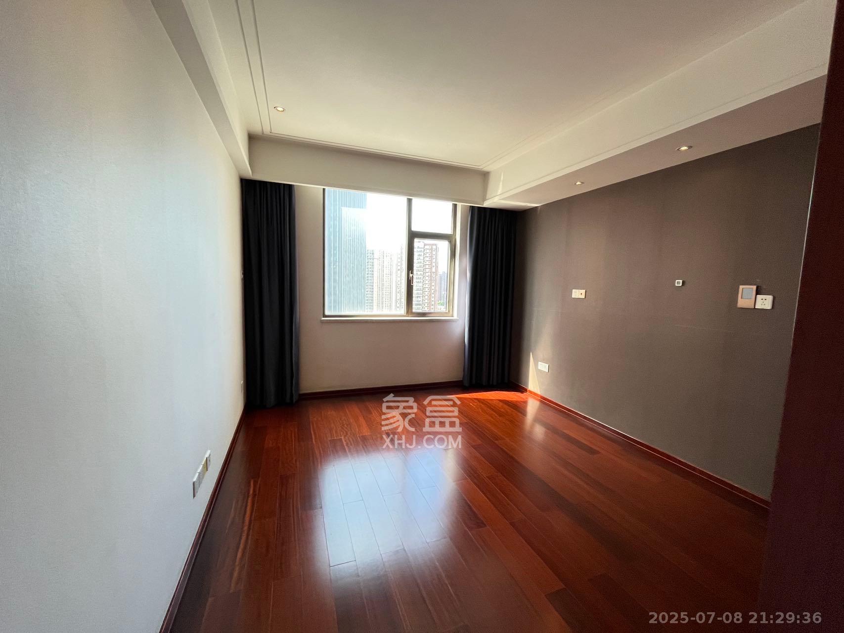 运达中央广场一、二期  2室2厅1卫    6500.0元/月 运达中央广场一、二期  2室2厅1卫    6500.0元/月室内图