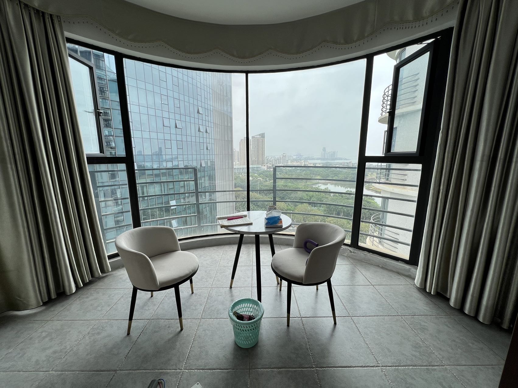 宝华海景 2室2厅1卫 3800.0元/月 宝华海景 2室2厅1卫 3800.0元/月室内图