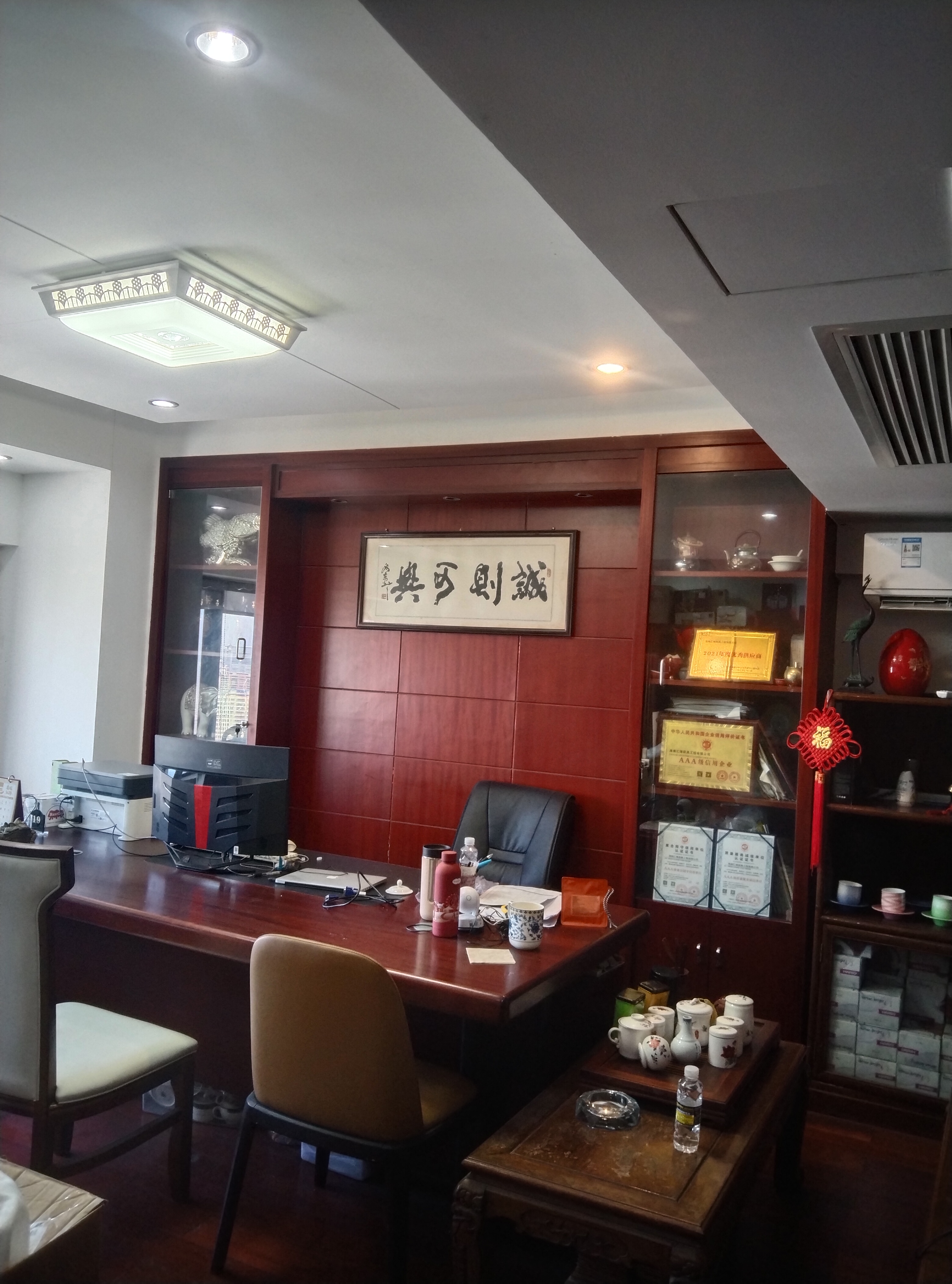 名门广场北区(二期) 4室2厅2卫 6000.0元/月 名门广场北区(二期) 4室2厅2卫 6000.0元/月室内图