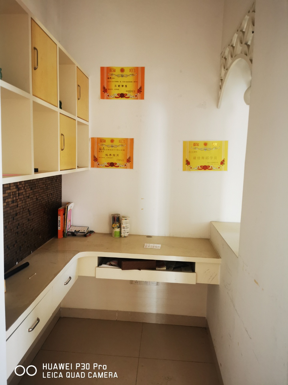 金园东苑  3室2厅2卫    800.0元/月 金园东苑  3室2厅2卫    800.0元/月室内图