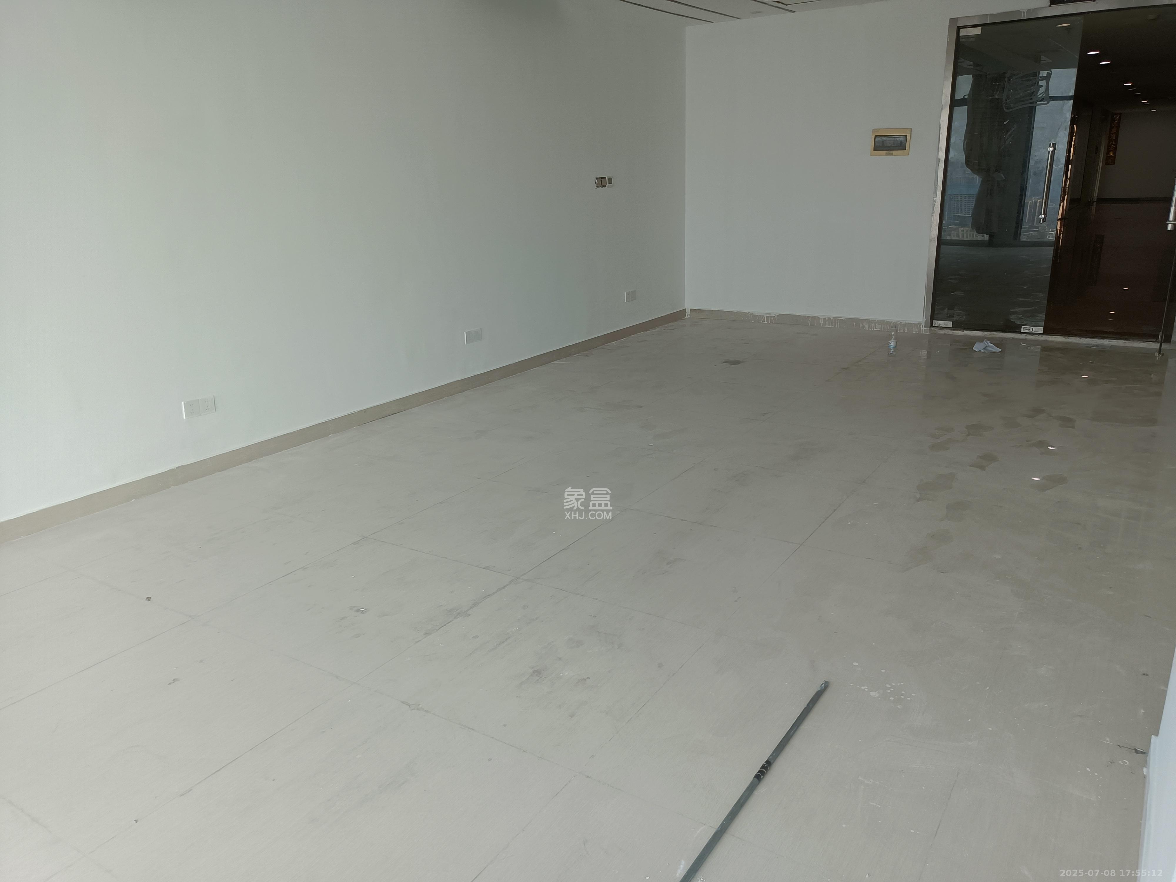 万达广场   62.0㎡     3000.00元/月