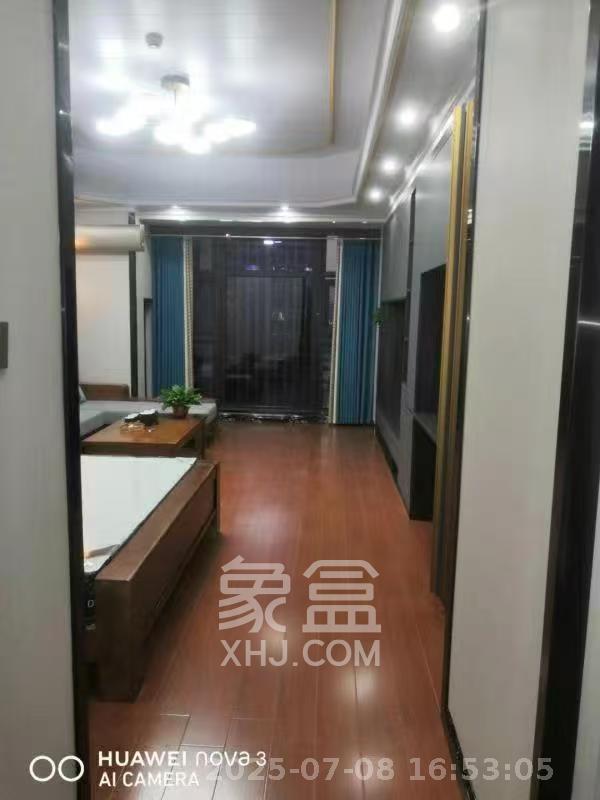 东方美地  1室1厅1卫   1600.00元/月室内图