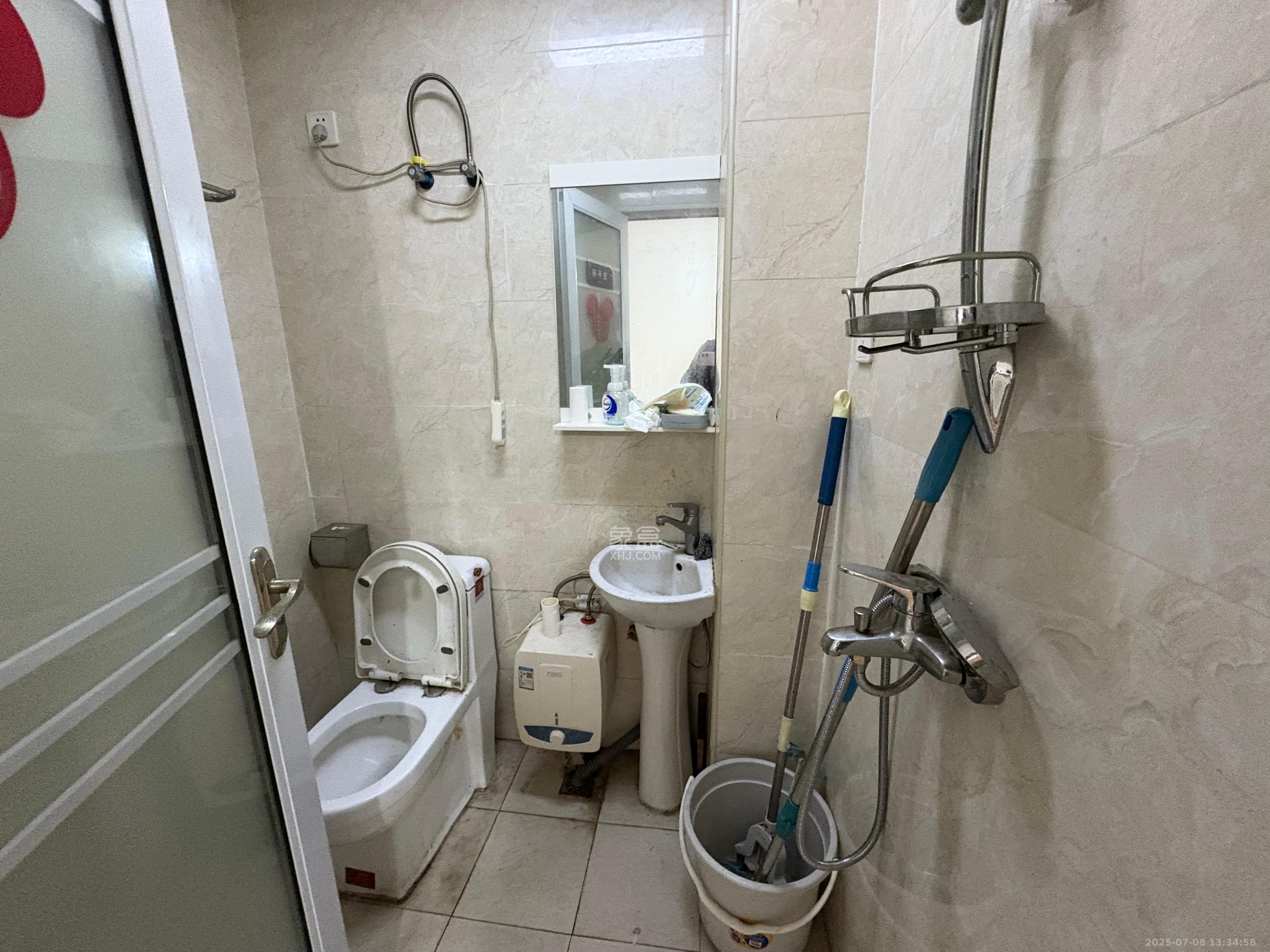 星宇V立方(旭和大厦) 1室1厅1卫 1800.0元/月 星宇V立方(旭和大厦) 1室1厅1卫 1800.0元/月室内图