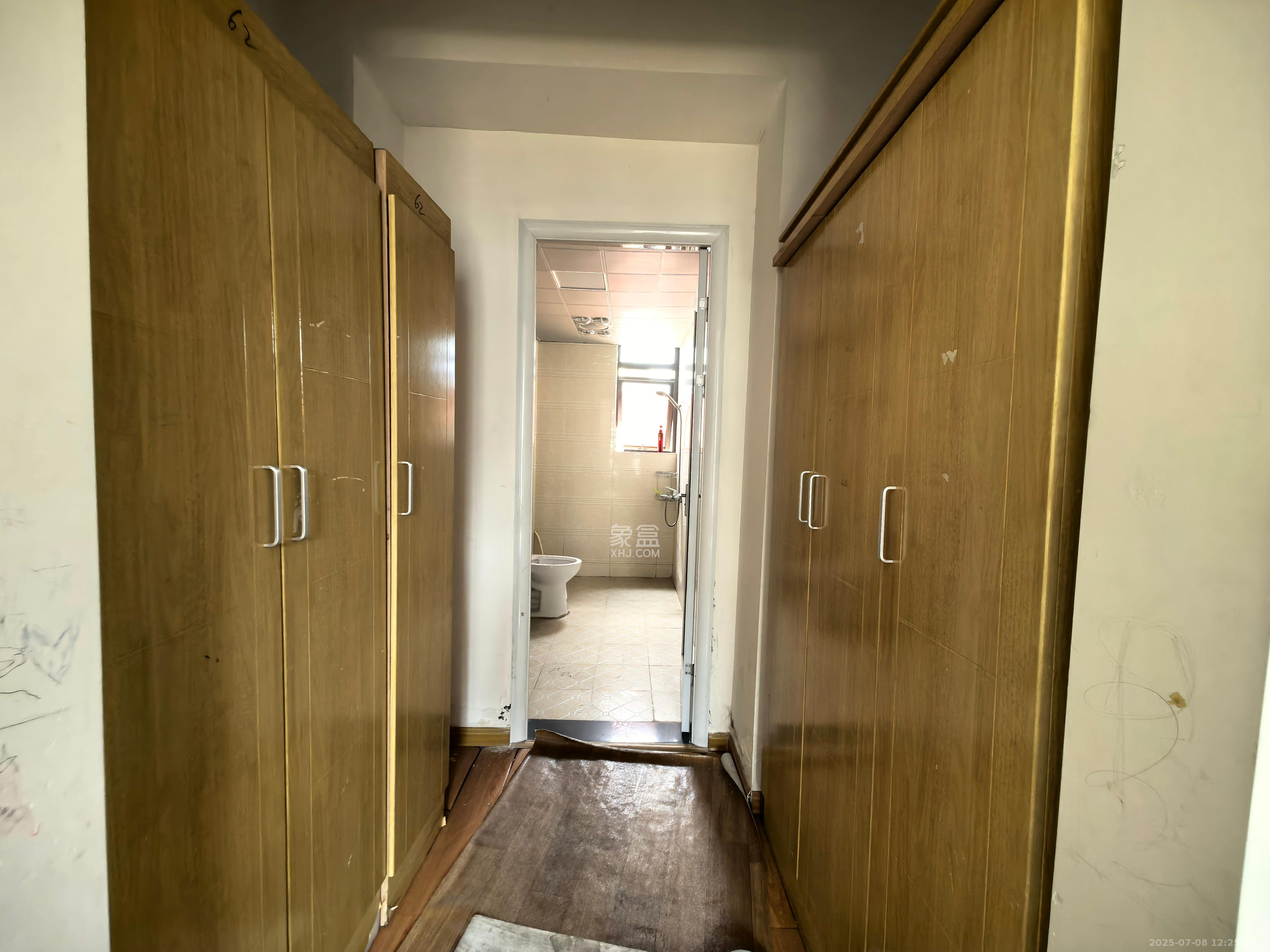 新华都万家城 3室2厅2卫 1800.0元/月 新华都万家城 3室2厅2卫 1800.0元/月室内图