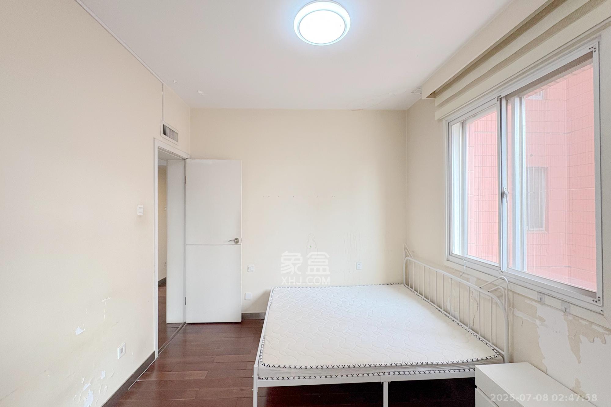 交通厅宿舍  3室1厅1卫    107.7万卧室