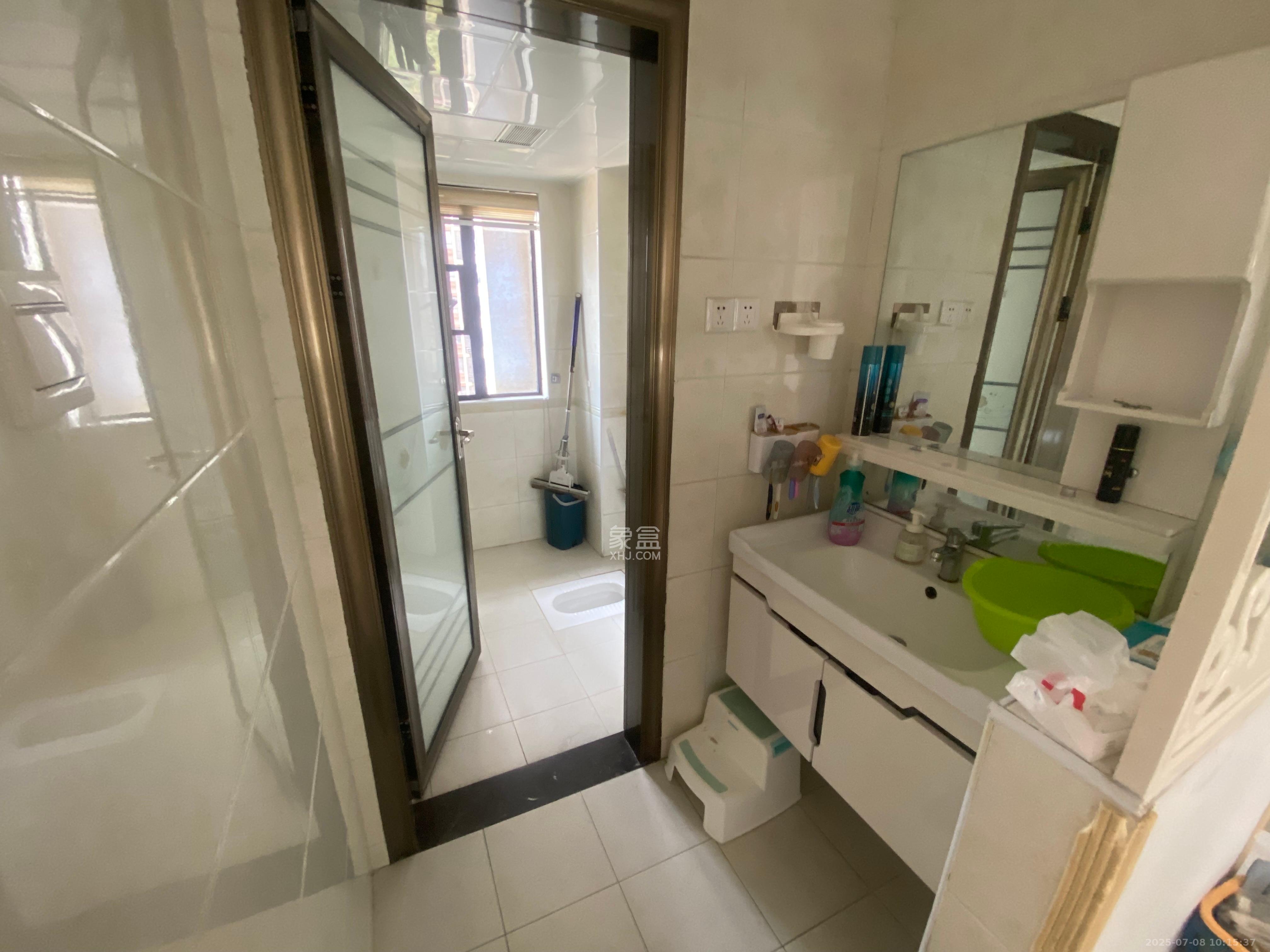 山语城三期 4室1厅1卫 2400.0元/月 山语城三期 4室1厅1卫 2400.0元/月室内图