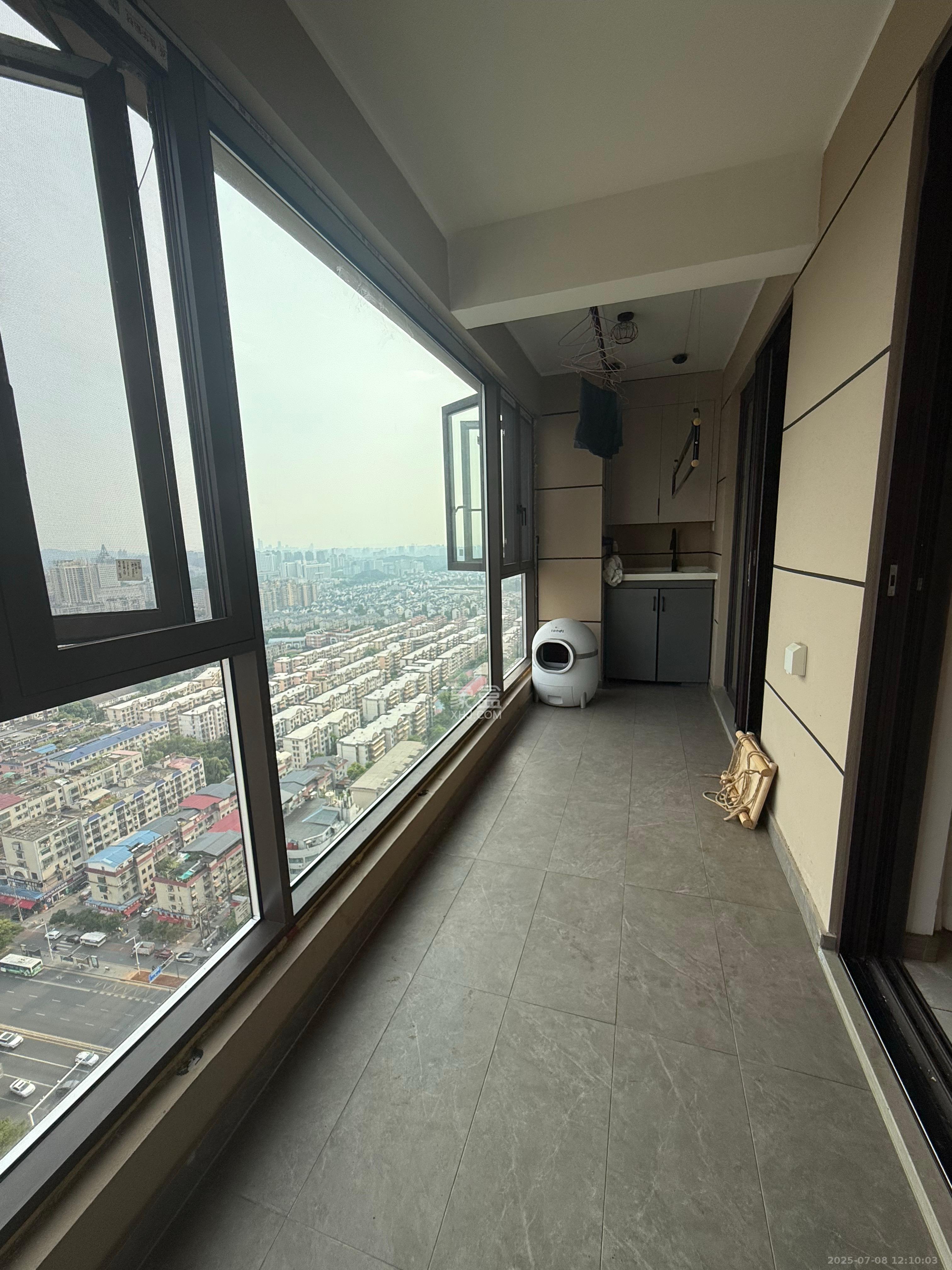 龙湖铂金中心（龙湖春江郦城）  3室2厅2卫    4500.0元/月室内图