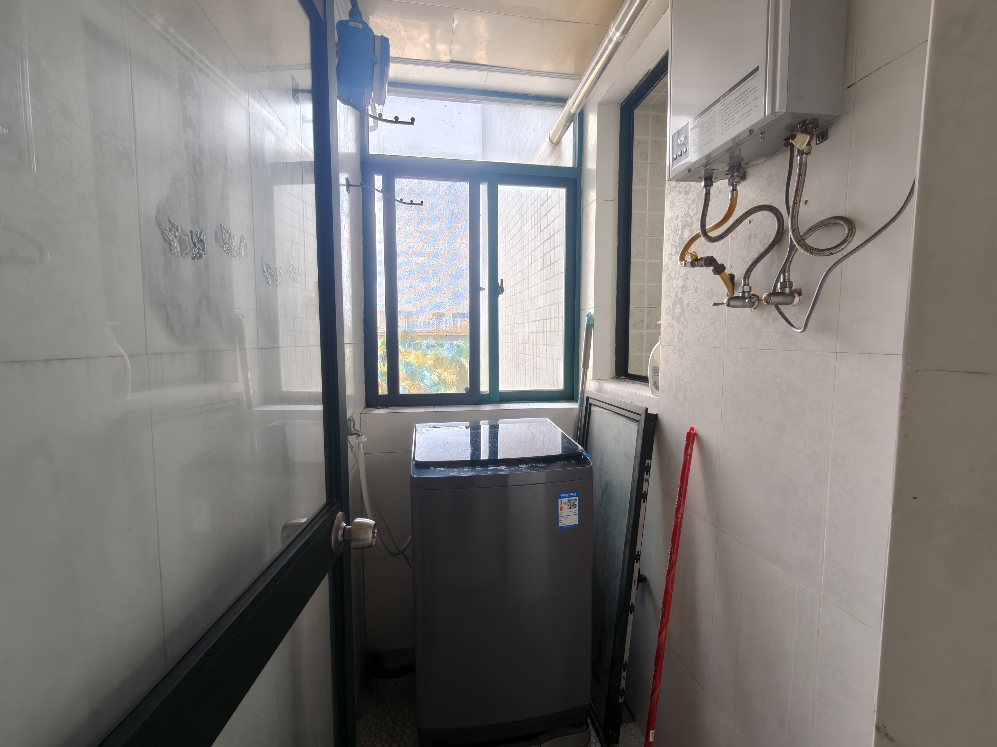 西城一号 2室2厅1卫 2300.0元/月 西城一号 2室2厅1卫 2300.0元/月室内图