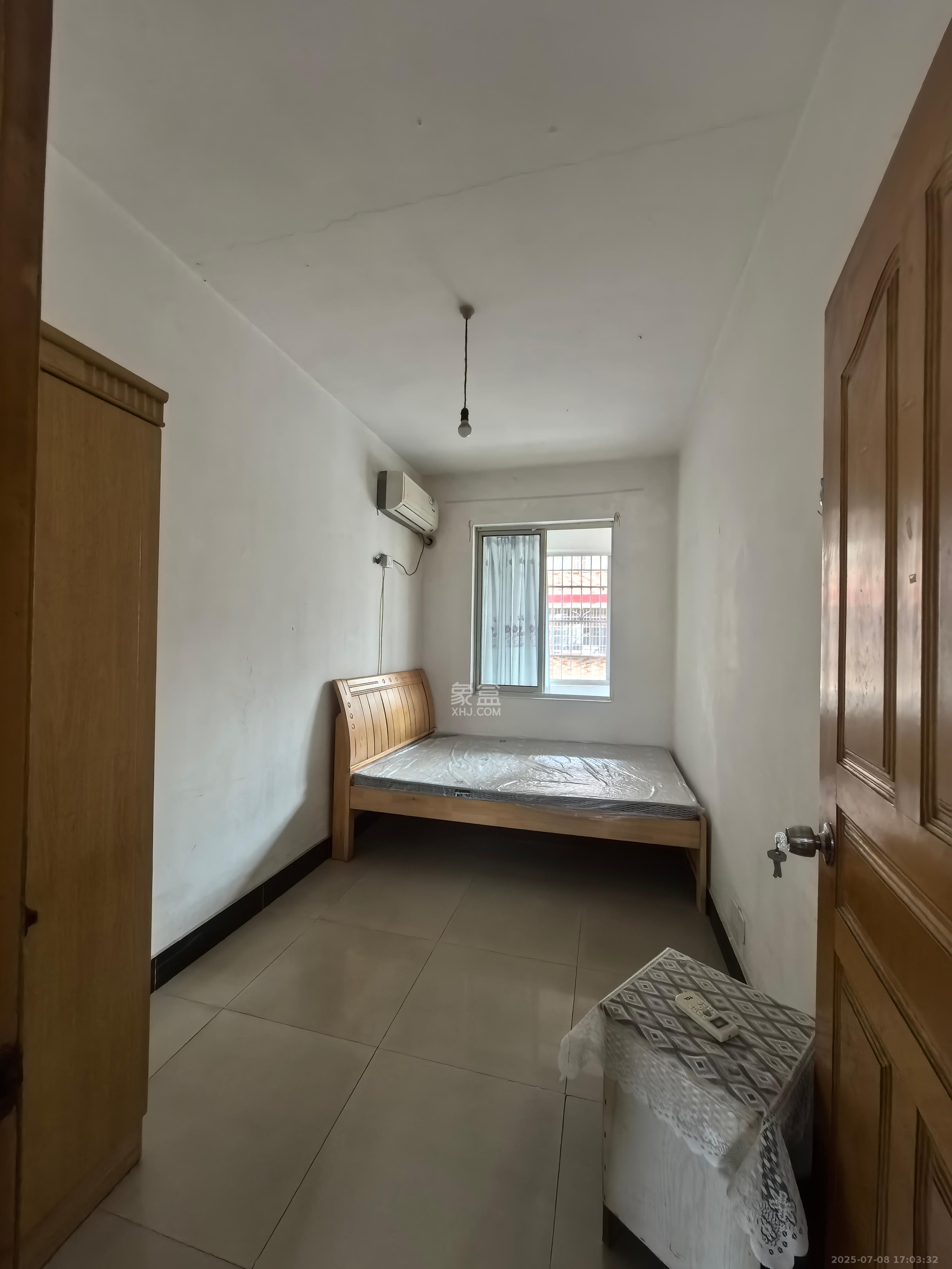 星沙商业步行街 1室0厅0卫 1400.0元/月 星沙商业步行街 1室0厅0卫 1400.0元/月室内图