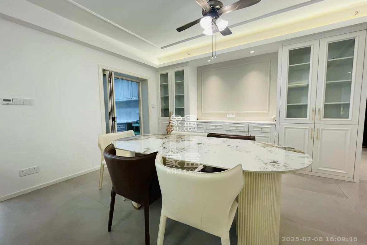 北辰三角洲E7区  4室2厅2卫    6800.0元/月 北辰三角洲E7区  4室2厅2卫    6800.0元/月室内图