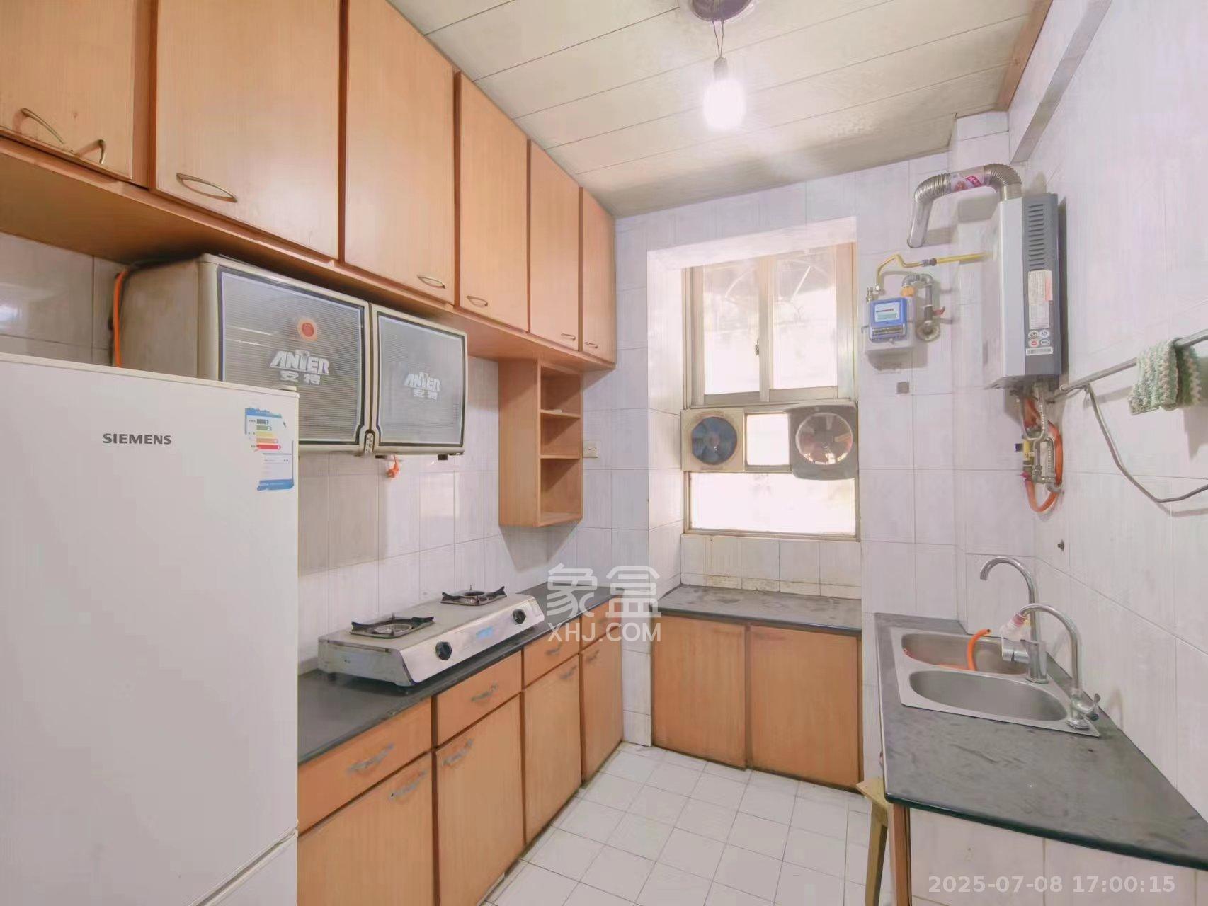 湘农桥社区  3室2厅1卫    2800.0元/月室内图