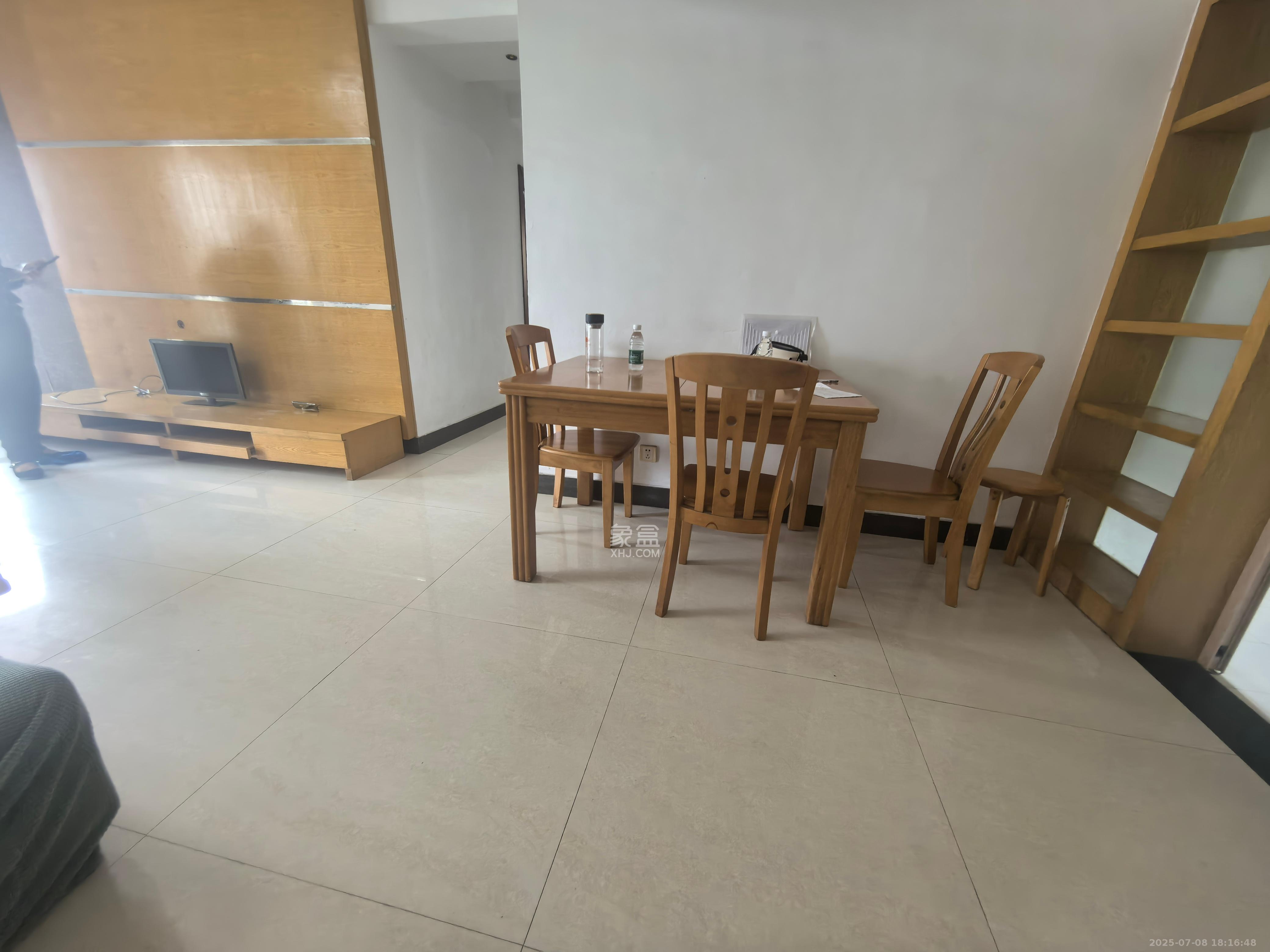 和庄  3室2厅2卫   2200.00元/月室内图