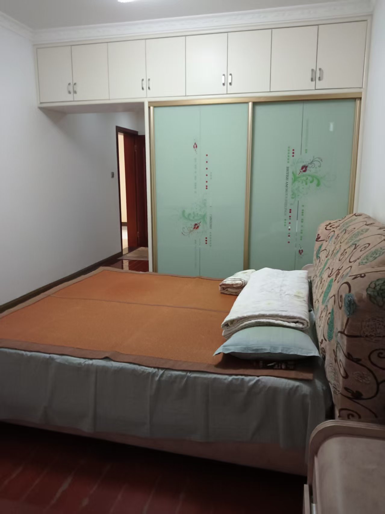 湘中园  3室2厅2卫    88.8万客厅