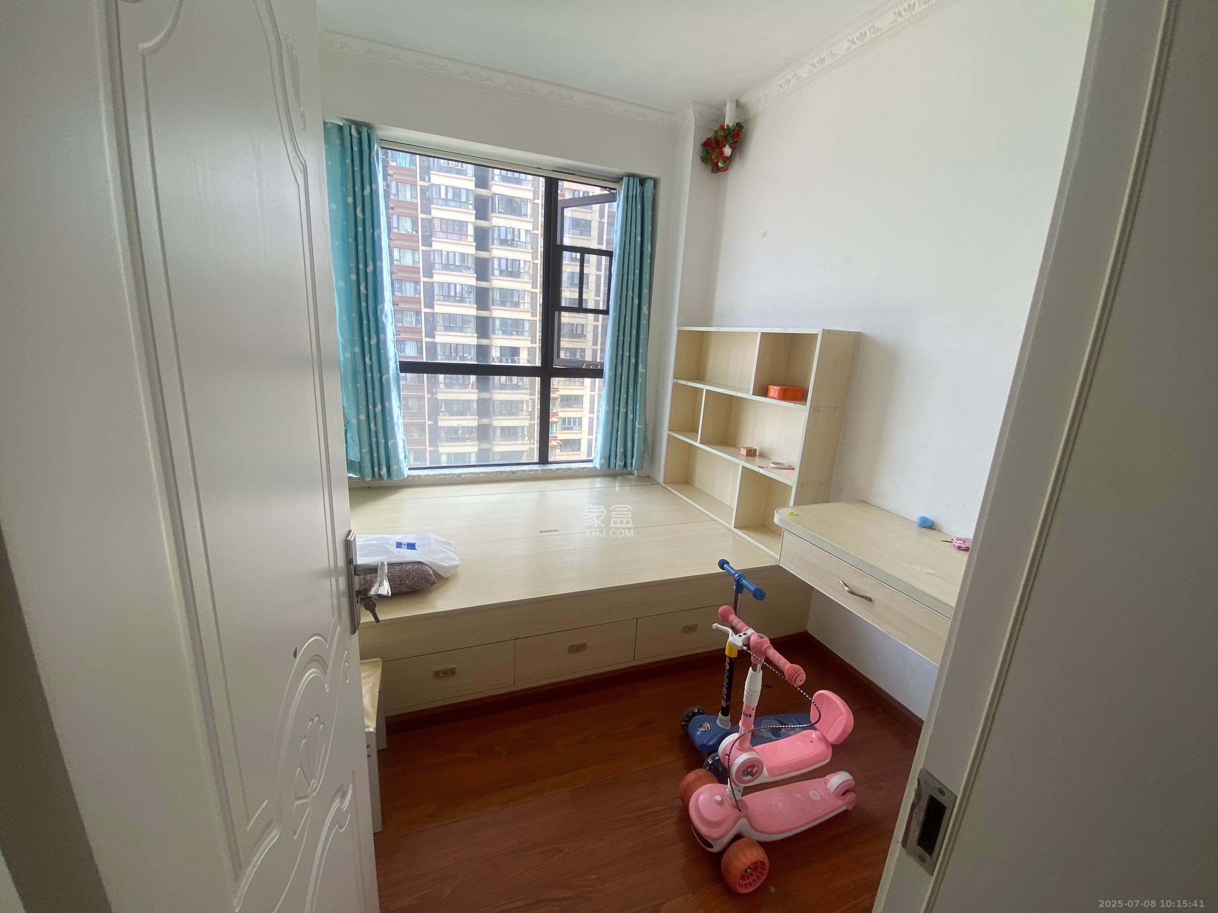 山语城三期 4室1厅1卫 2400.0元/月 山语城三期 4室1厅1卫 2400.0元/月室内图