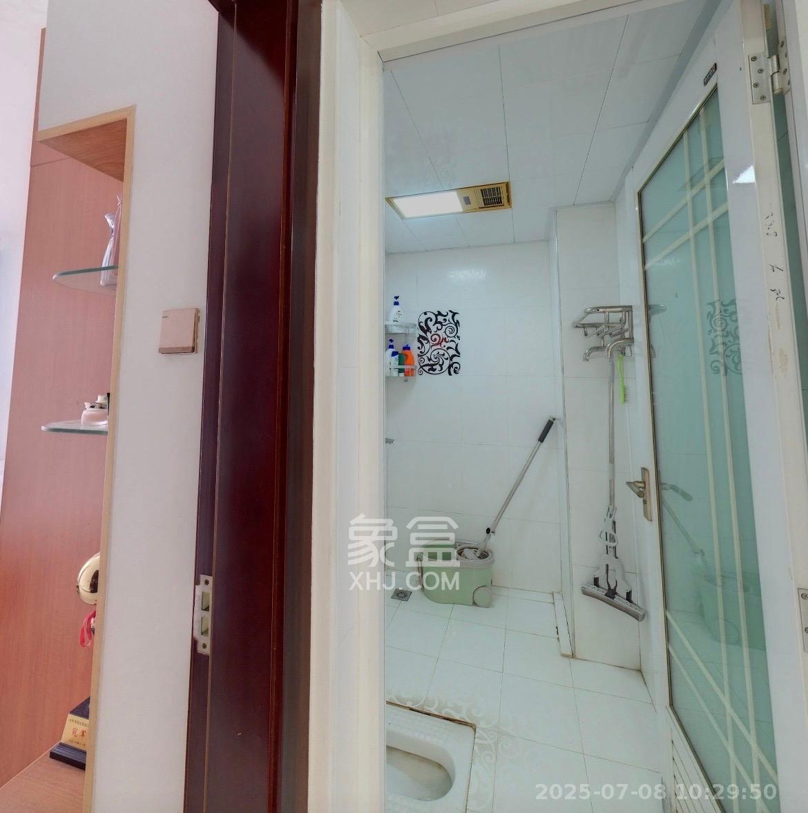 阳光100二期 2室2厅1卫 2600.0元/月 阳光100二期 2室2厅1卫 2600.0元/月室内图