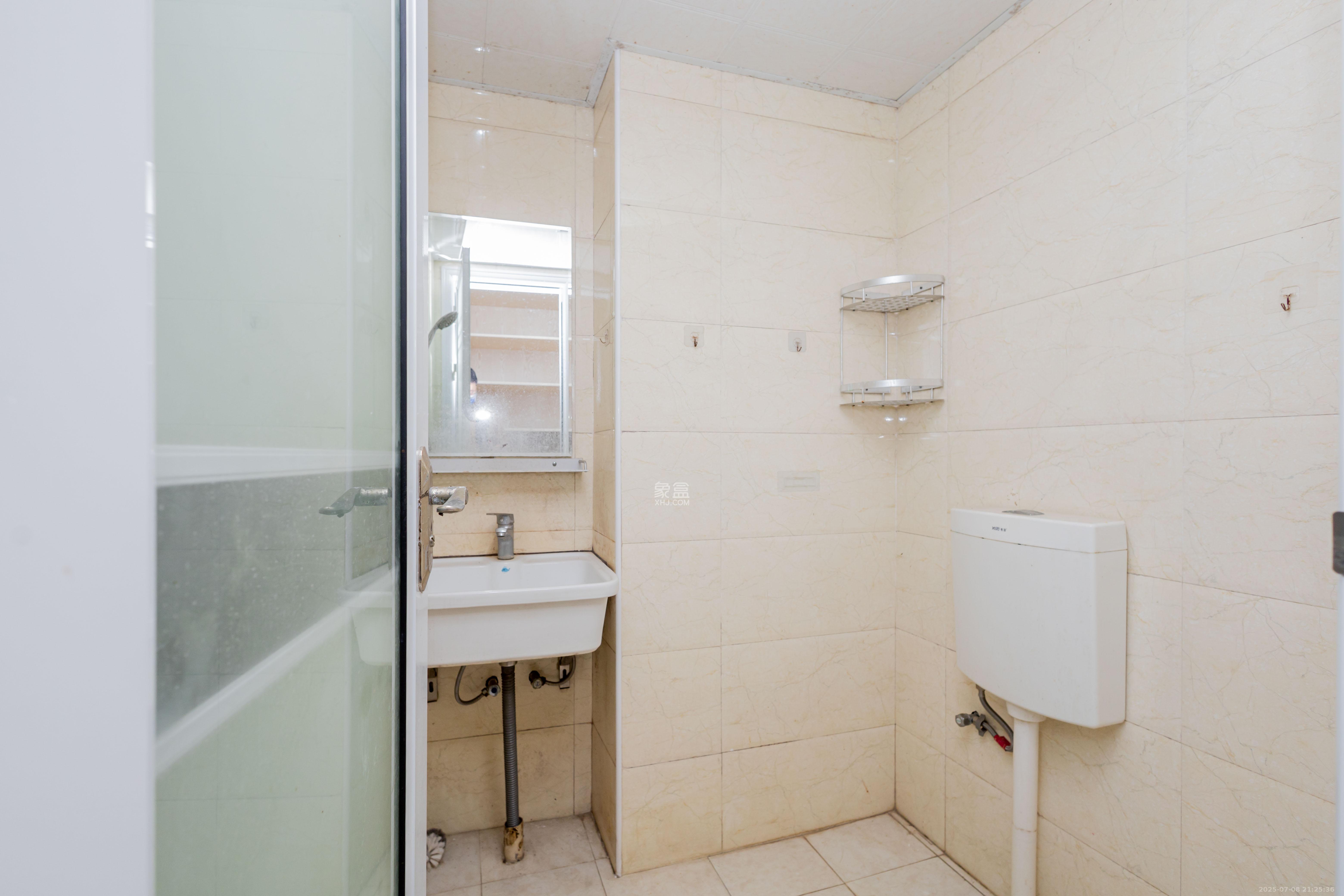 方略90公馆 1室1厅1卫 17.8万 方略90公馆 1室1厅1卫 17.8万卫生间