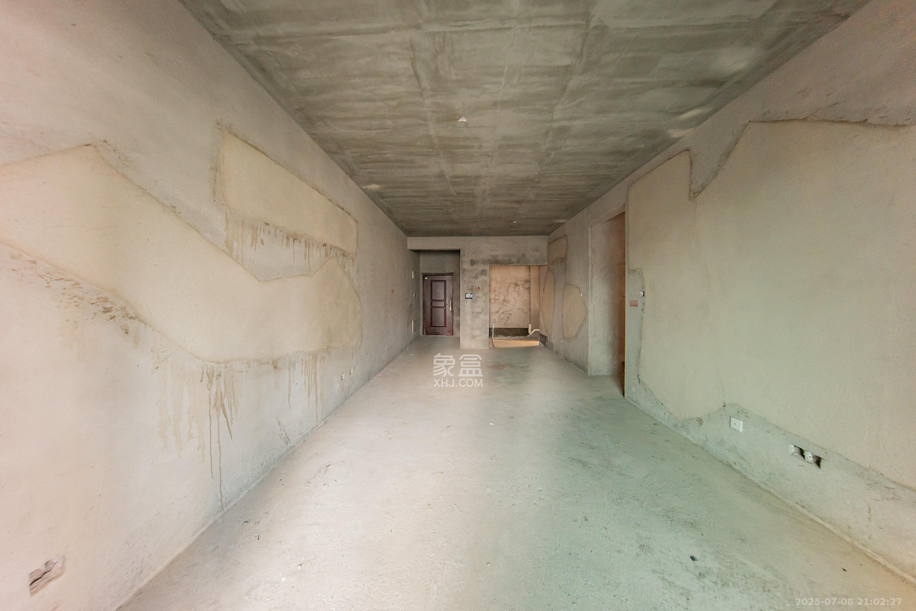 江山帝景雅典 3室2厅2卫 100.0万 江山帝景雅典 3室2厅2卫 100.0万客厅