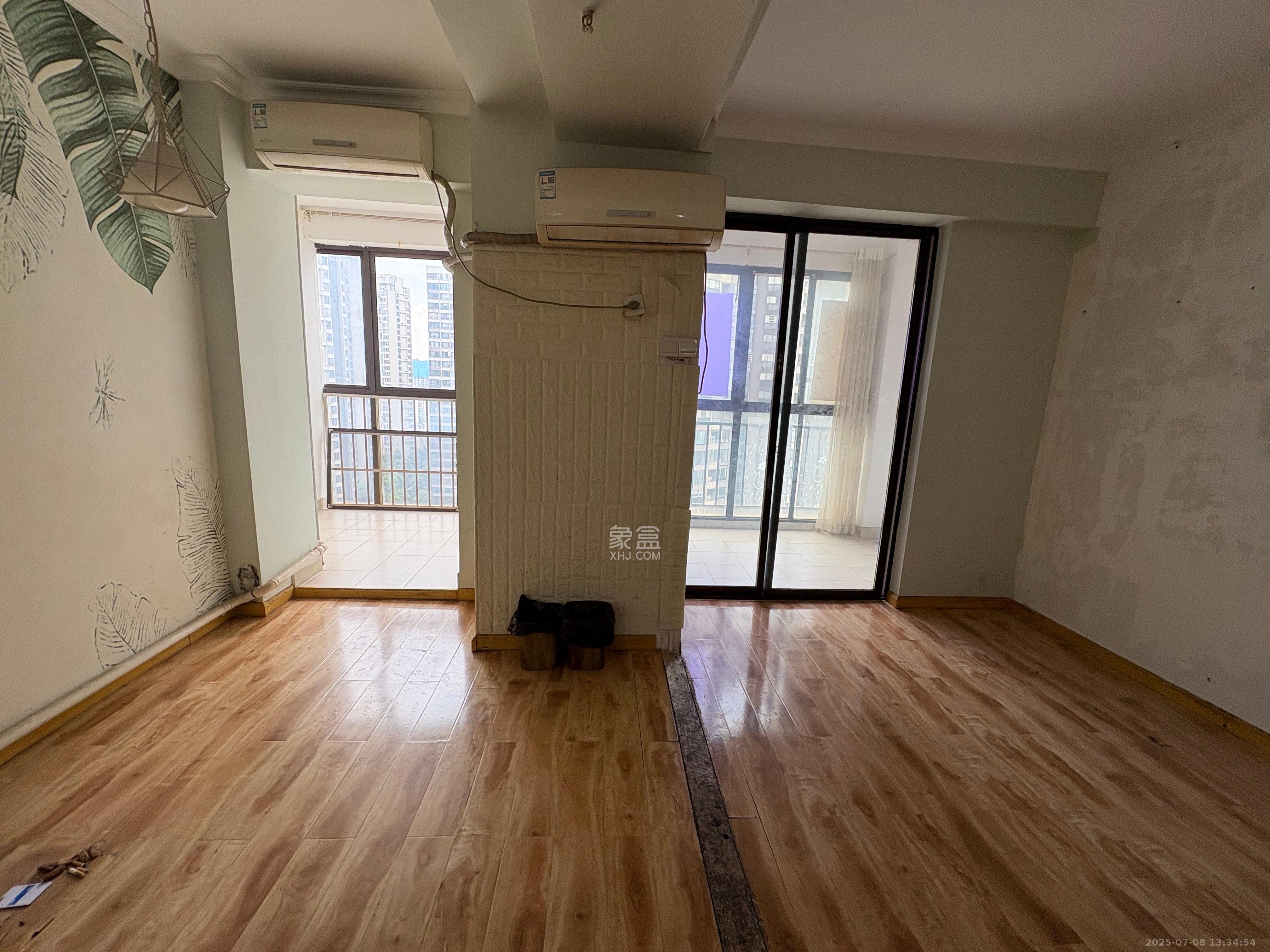 星宇V立方（旭和大厦）  1室1厅1卫    1800.0元/月室内图