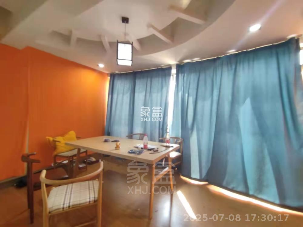 保利大厦 4室2厅2卫 3700.0元/月 保利大厦 4室2厅2卫 3700.0元/月室内图