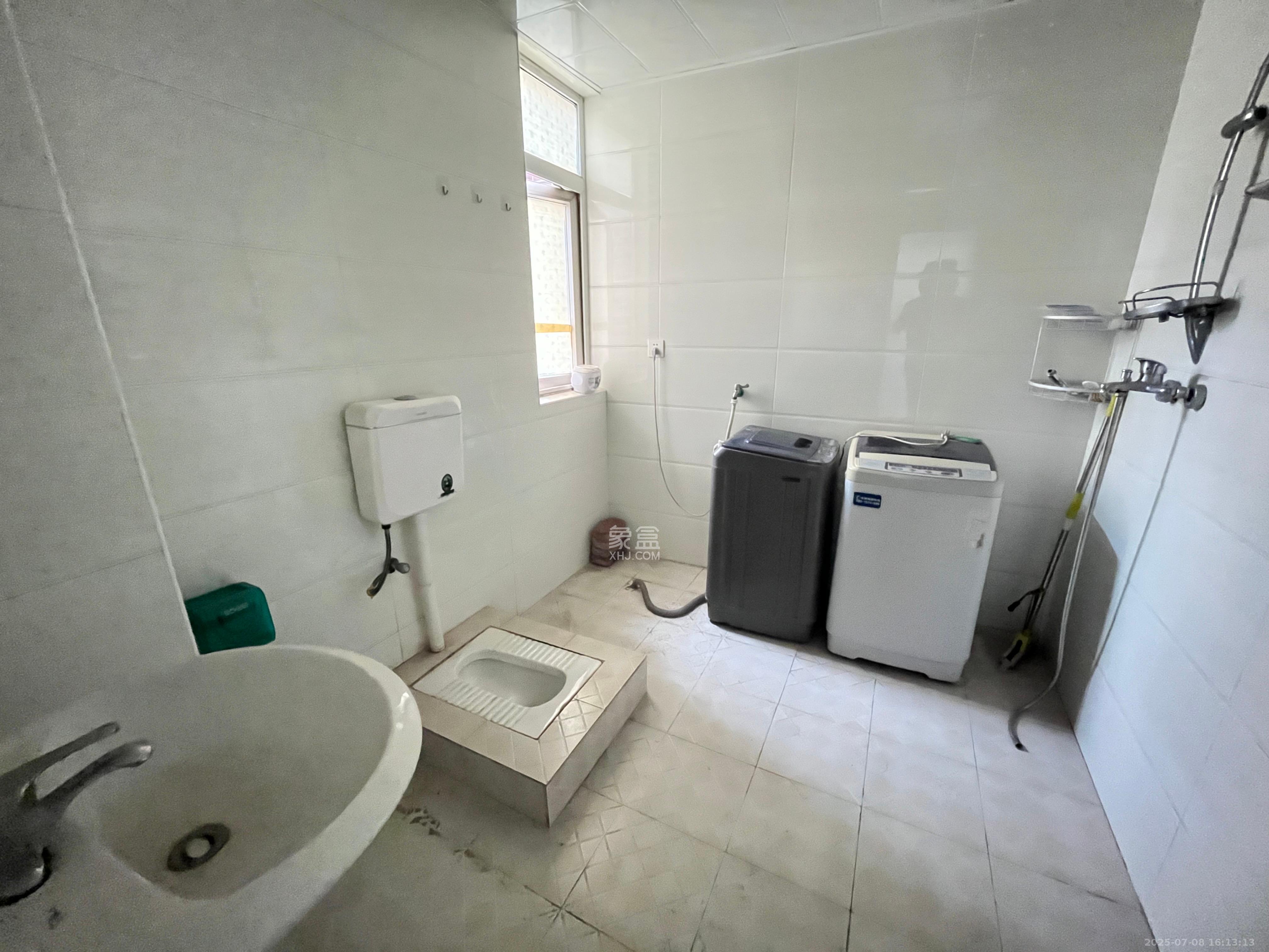 学府华庭 4室2厅2卫 3000.0元/月 学府华庭 4室2厅2卫 3000.0元/月室内图